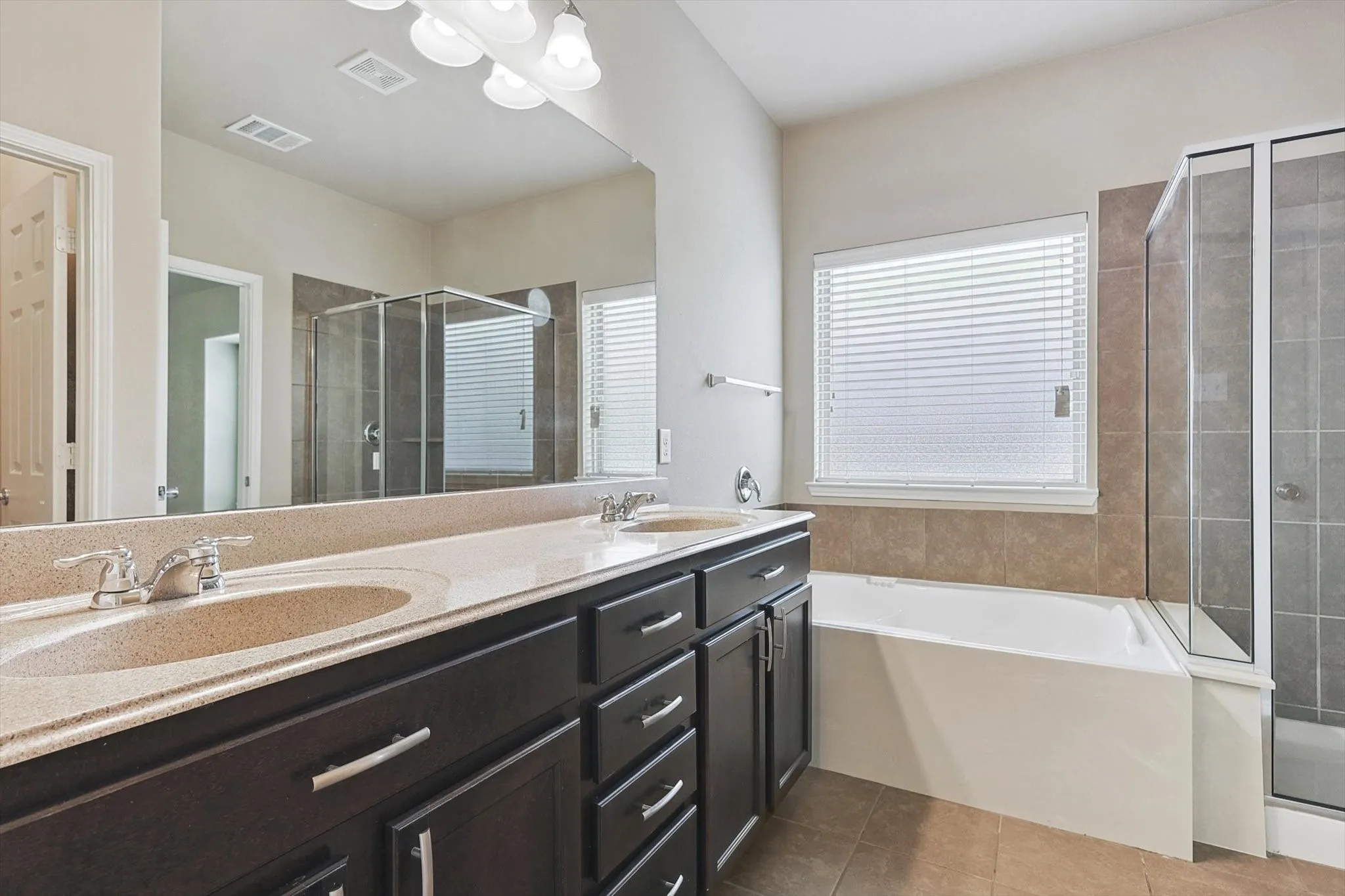 Single Family Residence For Rent in Denton County , 2321 Scott Creek Drive, Little Elm, Texas 75068, 4 Bedroom, 2 Bathroom, 2 Garage spaces, 2,006 Sqft, built in 2013, mls#21356000, Real Estate Agent in Little Elm, Homes For Rent in Denton county, Homes For Rent in Little Elm, Realtor in Little Elm Texas, Real Estate Brokerage Independent Realty Texas, Luminita Cordes Realtor