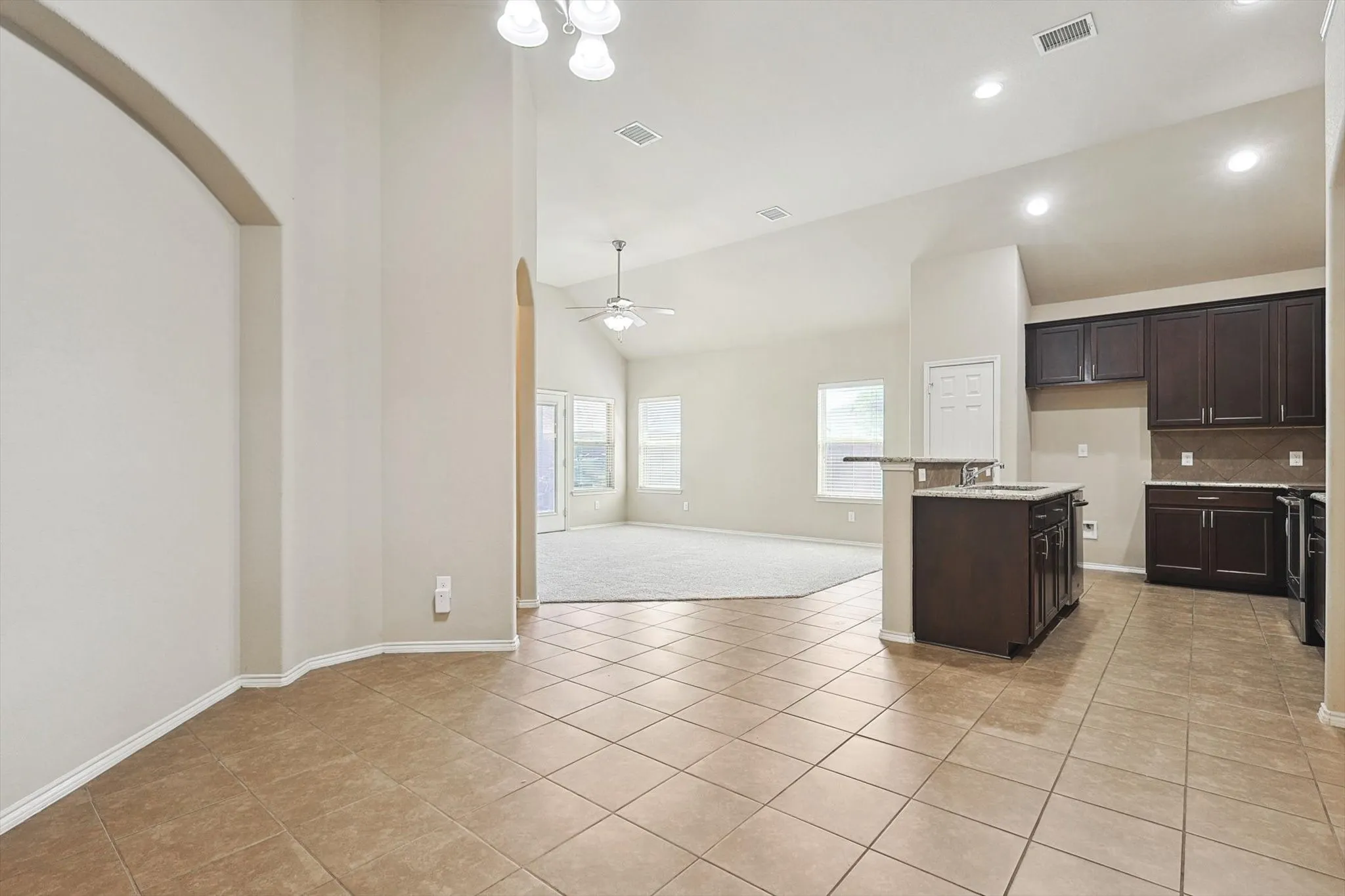 Single Family Residence For Rent in Denton County , 2321 Scott Creek Drive, Little Elm, Texas 75068, 4 Bedroom, 2 Bathroom, 2 Garage spaces, 2,006 Sqft, built in 2013, mls#21356000, Real Estate Agent in Little Elm, Homes For Rent in Denton county, Homes For Rent in Little Elm, Realtor in Little Elm Texas, Real Estate Brokerage Independent Realty Texas, Luminita Cordes Realtor