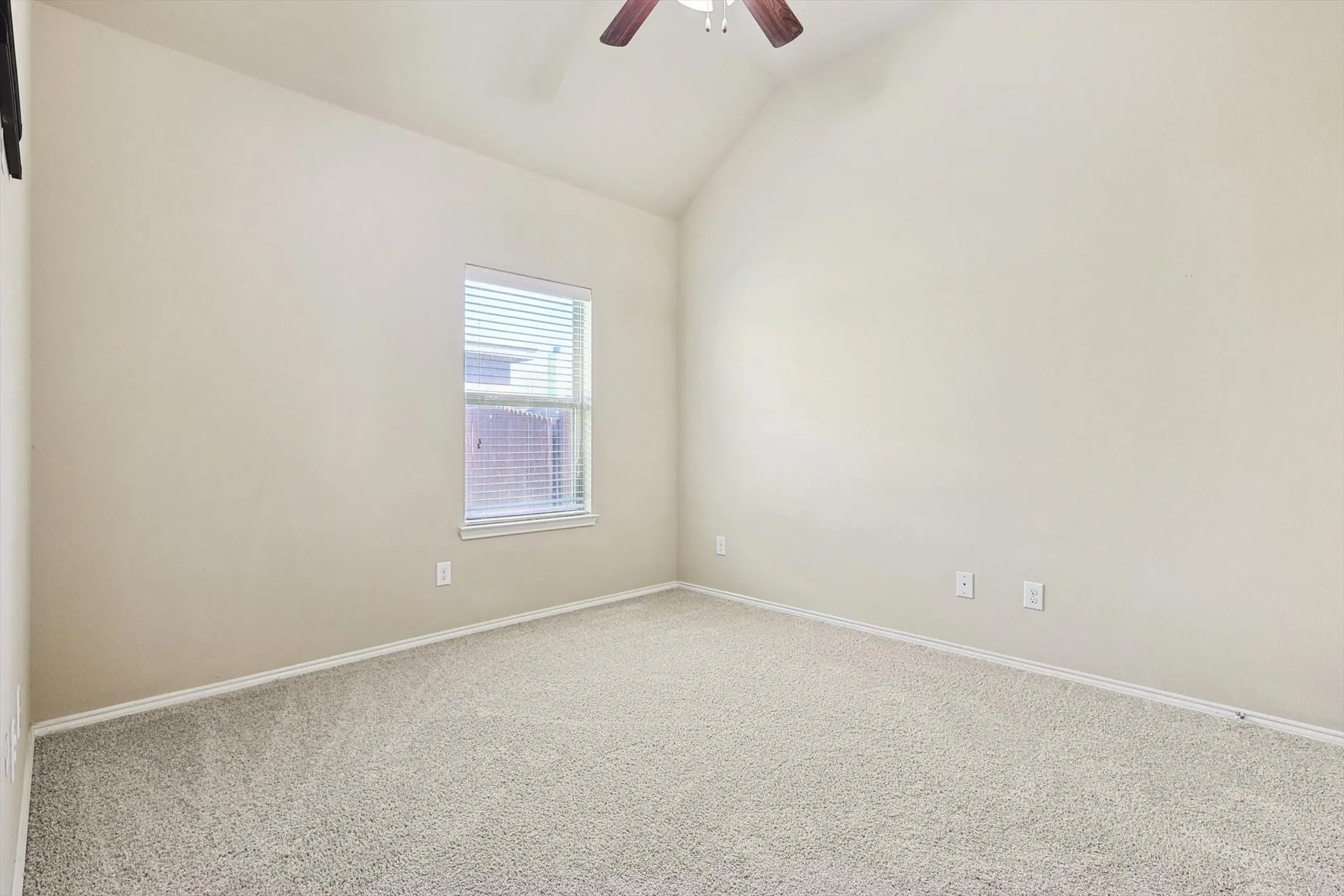 Single Family Residence For Rent in Denton County , 2321 Scott Creek Drive, Little Elm, Texas 75068, 4 Bedroom, 2 Bathroom, 2 Garage spaces, 2,006 Sqft, built in 2013, mls#21356000, Real Estate Agent in Little Elm, Homes For Rent in Denton county, Homes For Rent in Little Elm, Realtor in Little Elm Texas, Real Estate Brokerage Independent Realty Texas, Luminita Cordes Realtor