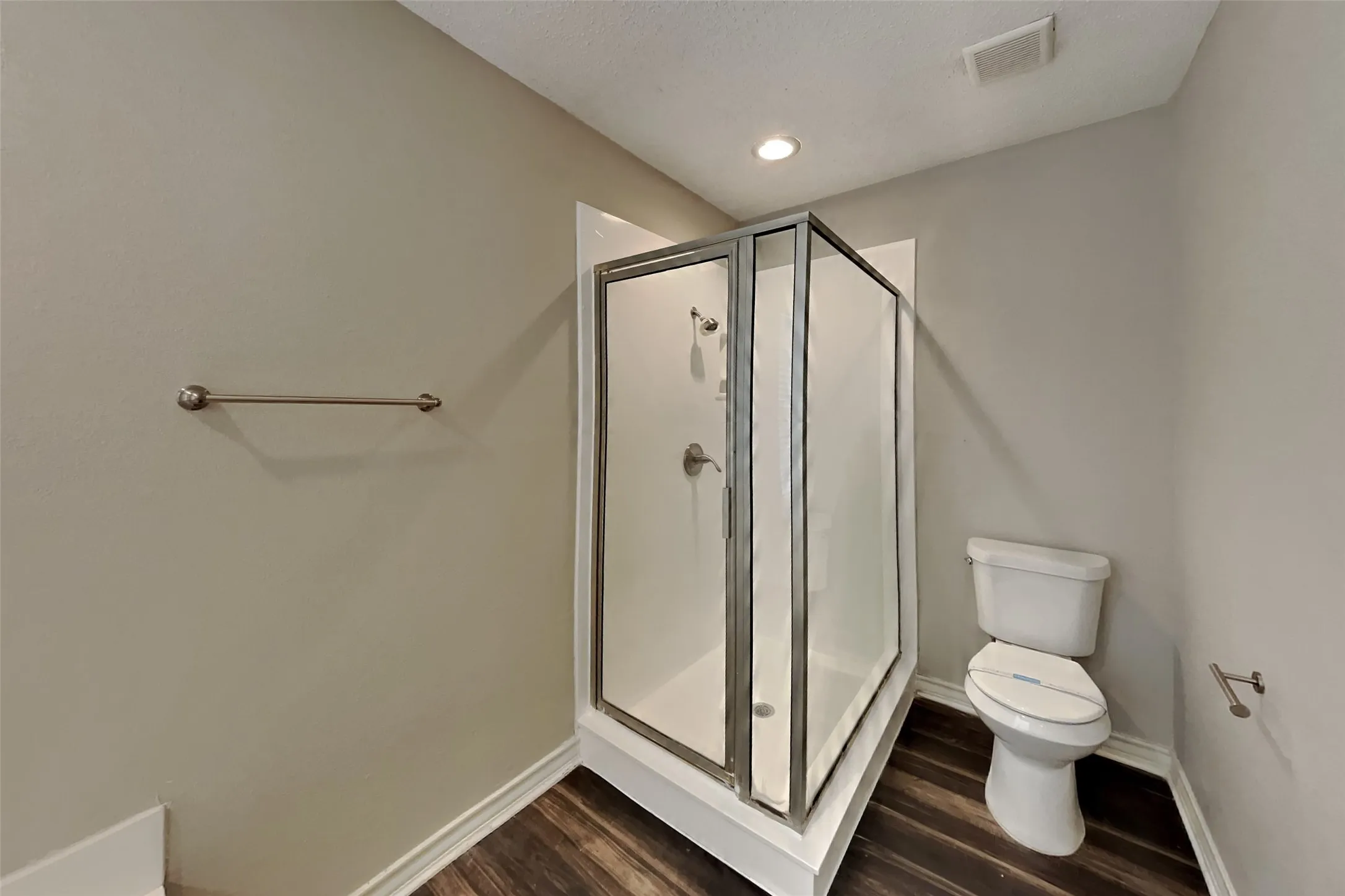 Single Family Residence For Rent in Tarrant County , 3403 Boyd Trail, Arlington, Texas 76017, 3 Bedroom, 2 Bathroom, 2 Garage spaces, 2,291 Sqft, built in 1984, mls#21356290, Real Estate Agent in Arlington, Homes For Rent in Tarrant county, Homes For Rent in Arlington, Realtor in Arlington Texas, Real Estate Brokerage Independent Realty Texas, Luminita Cordes Realtor