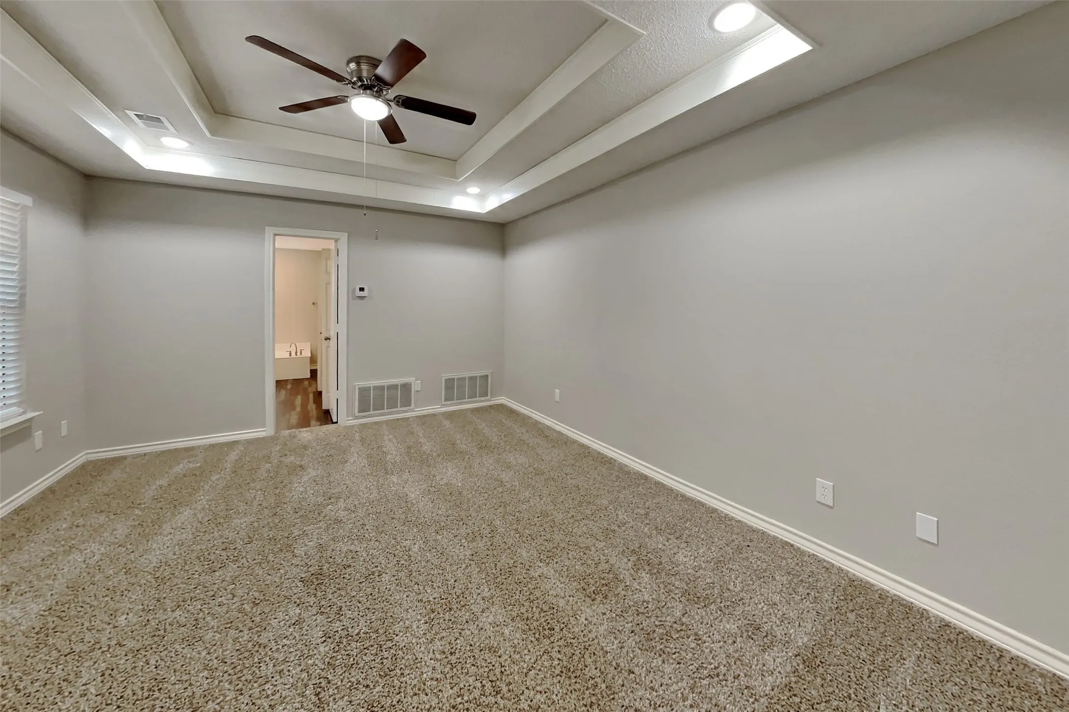 Single Family Residence For Rent in Tarrant County , 3403 Boyd Trail, Arlington, Texas 76017, 3 Bedroom, 2 Bathroom, 2 Garage spaces, 2,291 Sqft, built in 1984, mls#21356290, Real Estate Agent in Arlington, Homes For Rent in Tarrant county, Homes For Rent in Arlington, Realtor in Arlington Texas, Real Estate Brokerage Independent Realty Texas, Luminita Cordes Realtor