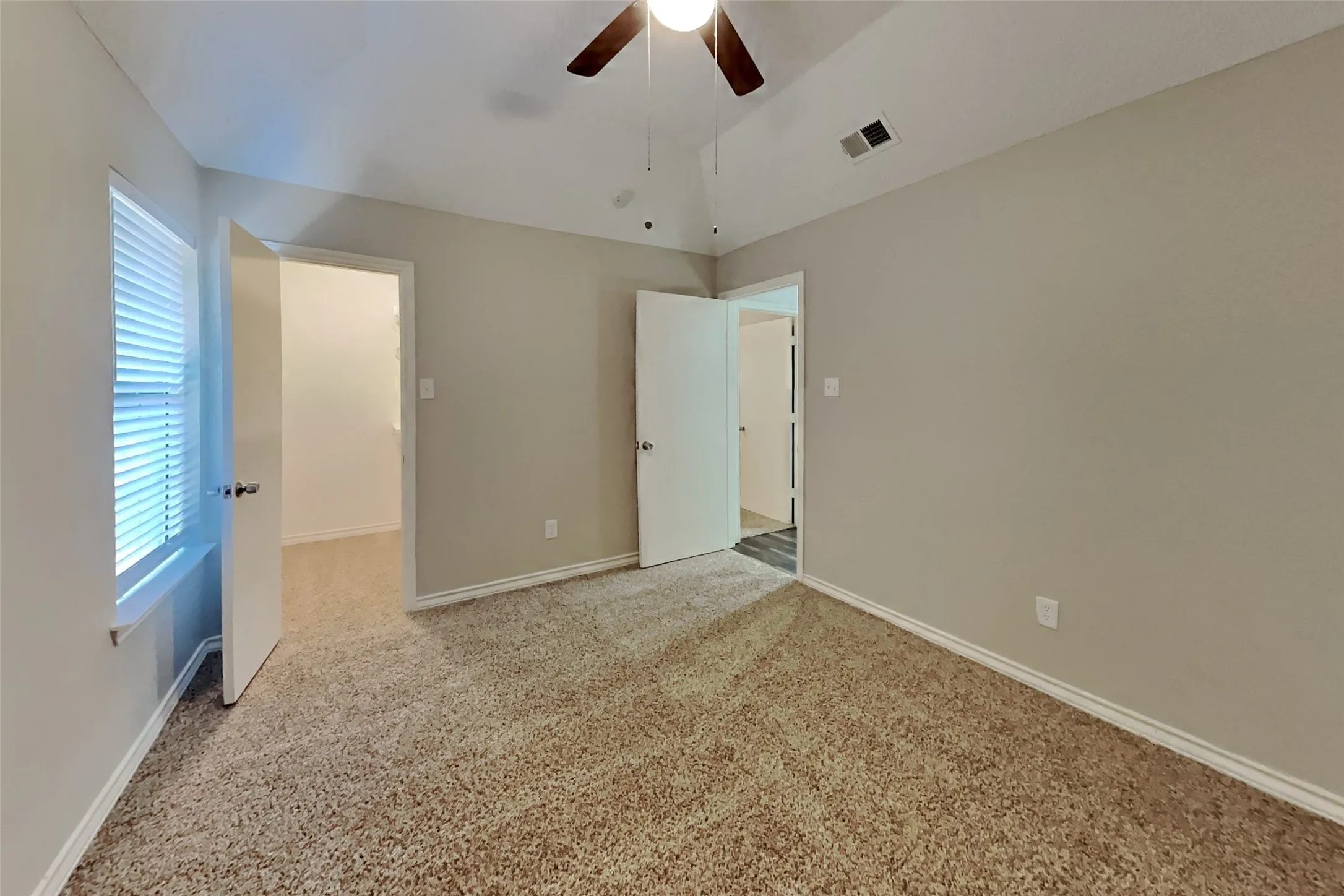 Single Family Residence For Rent in Tarrant County , 3403 Boyd Trail, Arlington, Texas 76017, 3 Bedroom, 2 Bathroom, 2 Garage spaces, 2,291 Sqft, built in 1984, mls#21356290, Real Estate Agent in Arlington, Homes For Rent in Tarrant county, Homes For Rent in Arlington, Realtor in Arlington Texas, Real Estate Brokerage Independent Realty Texas, Luminita Cordes Realtor