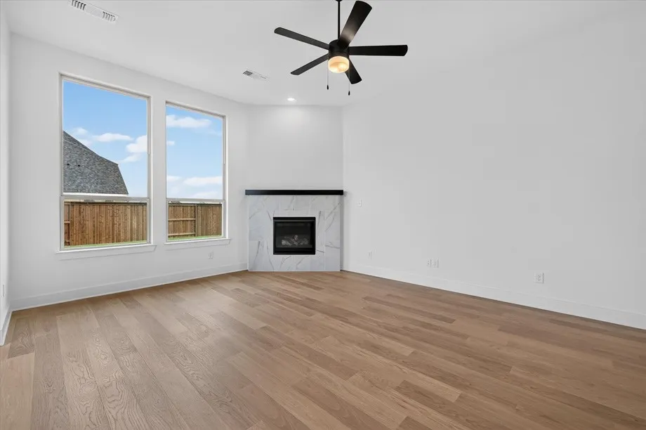 Single Family Residence For Sale in Grayson County , 1485 Hawn Drive, Van Alstyne, Texas 75495, 3 Bedroom, 3 Bathroom, 2 Garage spaces, 2,337 Sqft, built in 2026, mls#21355988, Real Estate Agent in Van Alstyne, Homes For Sale in Grayson county, Homes For Sale in Van Alstyne, Realtor in Van Alstyne Texas, Real Estate Brokerage Independent Realty Texas, Luminita Cordes Realtor
