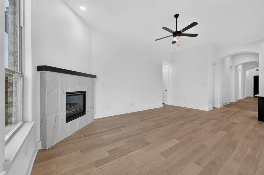 Single Family Residence For Sale in Grayson County , 1485 Hawn Drive, Van Alstyne, Texas 75495, 3 Bedroom, 3 Bathroom, 2 Garage spaces, 2,337 Sqft, built in 2026, mls#21355988, Real Estate Agent in Van Alstyne, Homes For Sale in Grayson county, Homes For Sale in Van Alstyne, Realtor in Van Alstyne Texas, Real Estate Brokerage Independent Realty Texas, Luminita Cordes Realtor