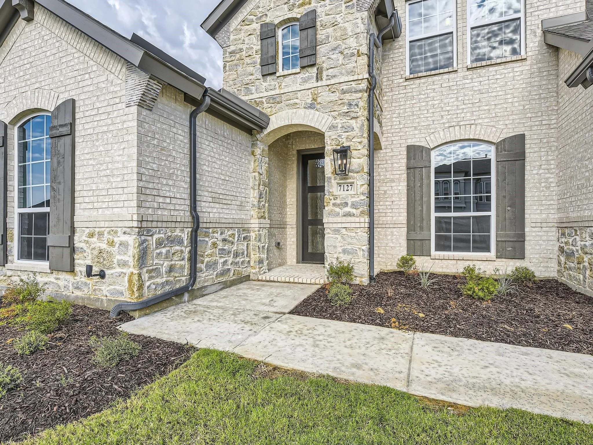 Single Family Residence For Rent in Denton County , 7127 Doe Creek Lane, Argyle, Texas 76226, 4 Bedroom, 3 Bathroom, 2 Garage spaces, 3,433 Sqft, built in 2023, mls#21356297, Real Estate Agent in Argyle, Homes For Rent in Denton county, Homes For Rent in Argyle, Realtor in Argyle Texas, Real Estate Brokerage Independent Realty Texas, Luminita Cordes Realtor