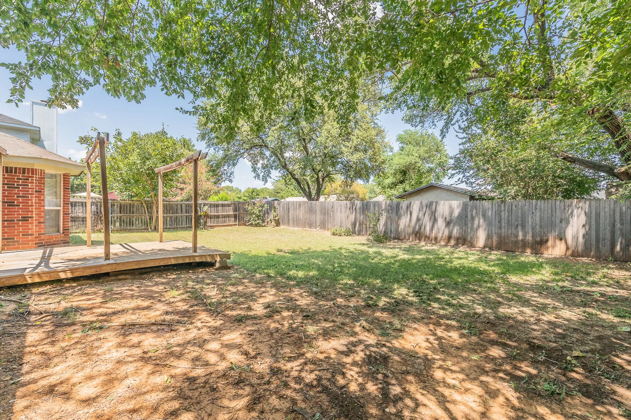 Single Family Residence For Sale in Tarrant County , 904 Parkhill Drive, Mansfield, Texas 76063, 4 Bedroom, 2 Bathroom, 2 Garage spaces, 1,804 Sqft, built in 2000, mls#21355005, Real Estate Agent in Mansfield, Homes For Sale in Tarrant county, Homes For Sale in Mansfield, Realtor in Mansfield Texas, Real Estate Brokerage Independent Realty Texas, Luminita Cordes Realtor