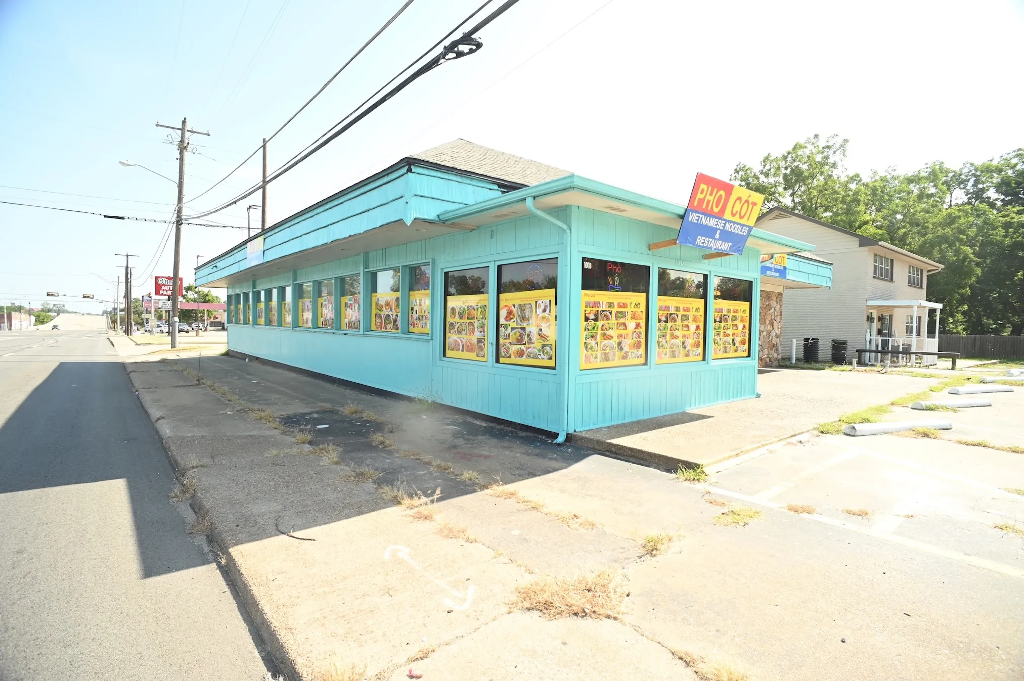 Business For Sale in Grayson County , 1018 S Austin Avenue, Denison, Texas 75020, 0, 0, Garage spaces, 2,601 Sqft, built in 1963, mls#21354173, Real Estate Agent in Denison, Homes For Sale in Grayson county, Homes For Sale in Denison, Realtor in Denison Texas, Real Estate Brokerage Independent Realty Texas, Luminita Cordes Realtor