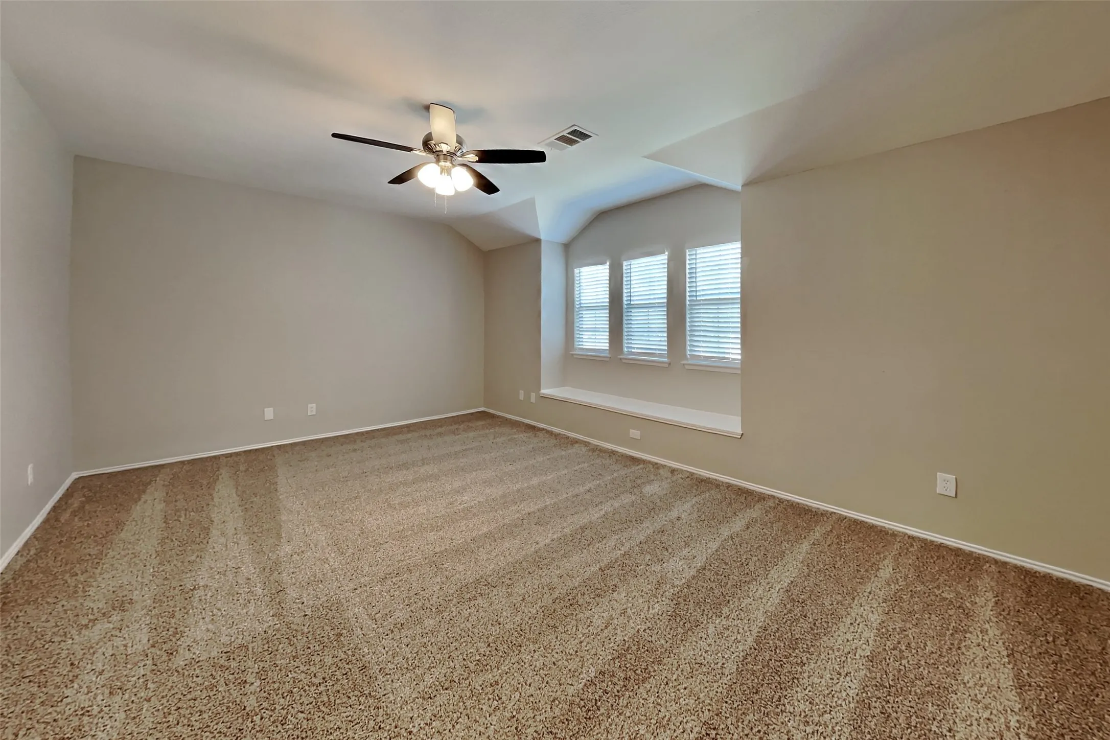 Single Family Residence For Rent in Tarrant County , 2839 Park Place Drive, Grand Prairie, Texas 75052, 4 Bedroom, 3 Bathroom, 2 Garage spaces, 2,652 Sqft, built in 2003, mls#21356312, Real Estate Agent in Grand Prairie, Homes For Rent in Tarrant county, Homes For Rent in Grand Prairie, Realtor in Grand Prairie Texas, Real Estate Brokerage Independent Realty Texas, Luminita Cordes Realtor
