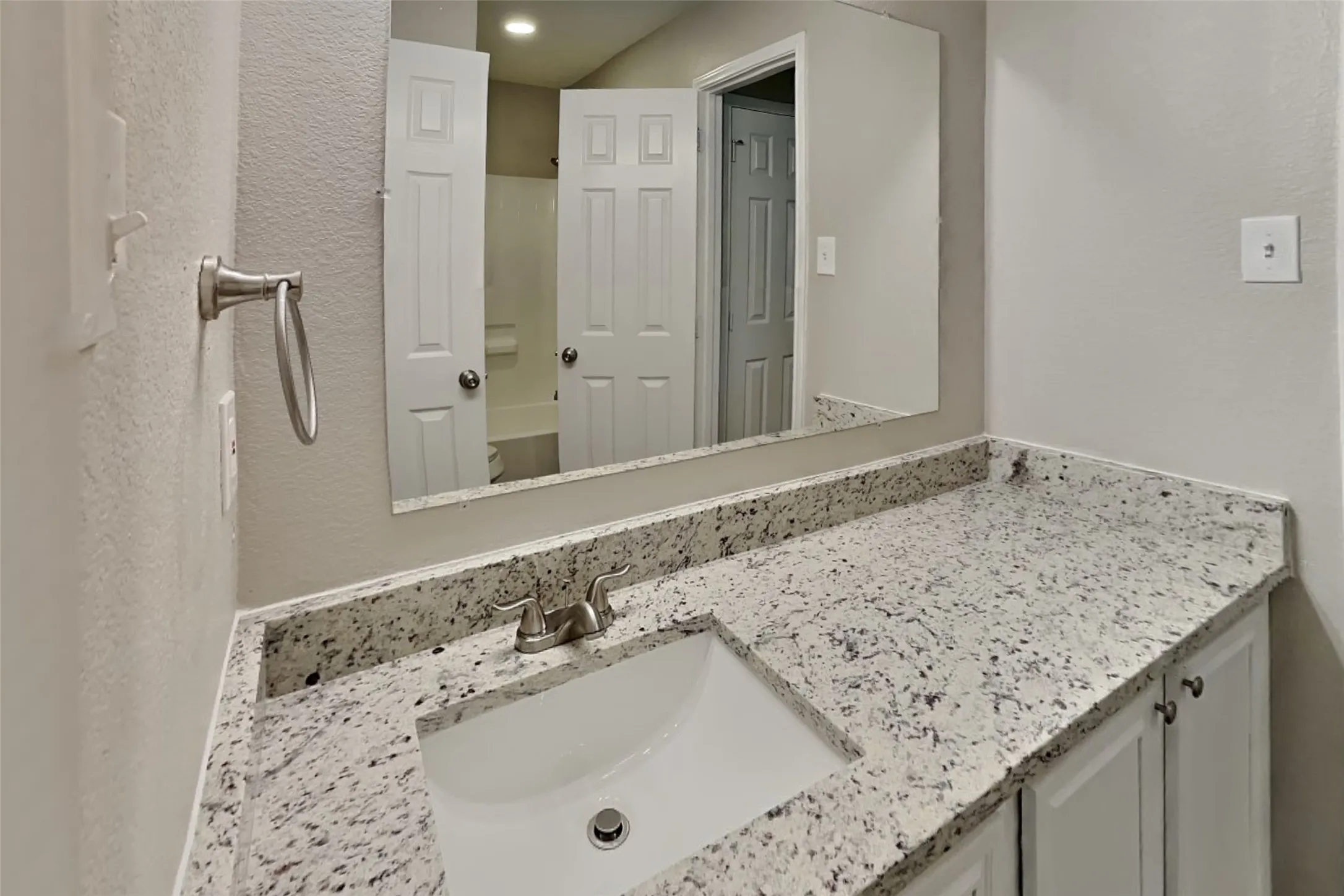 Single Family Residence For Rent in Tarrant County , 2839 Park Place Drive, Grand Prairie, Texas 75052, 4 Bedroom, 3 Bathroom, 2 Garage spaces, 2,652 Sqft, built in 2003, mls#21356312, Real Estate Agent in Grand Prairie, Homes For Rent in Tarrant county, Homes For Rent in Grand Prairie, Realtor in Grand Prairie Texas, Real Estate Brokerage Independent Realty Texas, Luminita Cordes Realtor