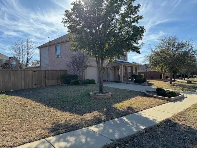 Single Family Residence For Sale in Denton County , 4000 Black Butte Drive, Denton, Texas 76210, 4 Bedroom, 3 Bathroom, 2 Garage spaces, 2,395 Sqft, built in 2004, Price $469,000, mls#21356314, Real Estate Agent in Denton, Homes For Sale in Denton county, Homes For Sale in Denton, Realtor in Denton Texas, Real Estate Brokerage Independent Realty Texas, Luminita Cordes Realtor