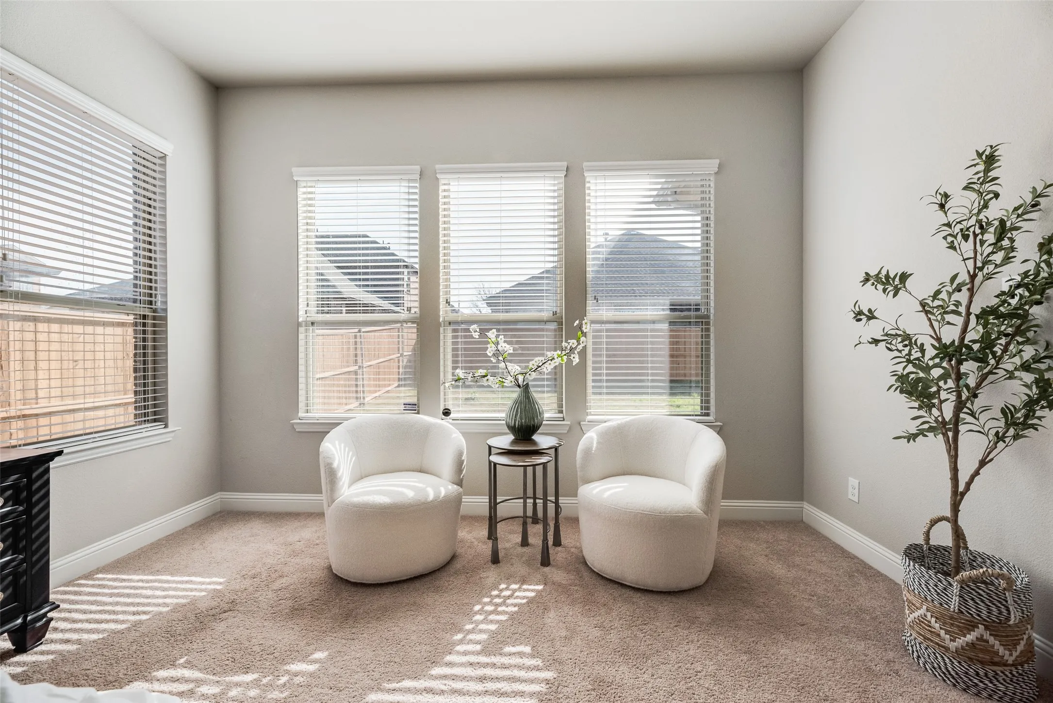 Single Family Residence For Sale in Collin County , 2407 Maston Drive, Anna, Texas 75409, 3 Bedroom, 2 Bathroom, 2 Garage spaces, 2,473 Sqft, built in 2017, mls#21356152, Real Estate Agent in Anna, Homes For Sale in Collin county, Homes For Sale in Anna, Realtor in Anna Texas, Real Estate Brokerage Independent Realty Texas, Luminita Cordes Realtor