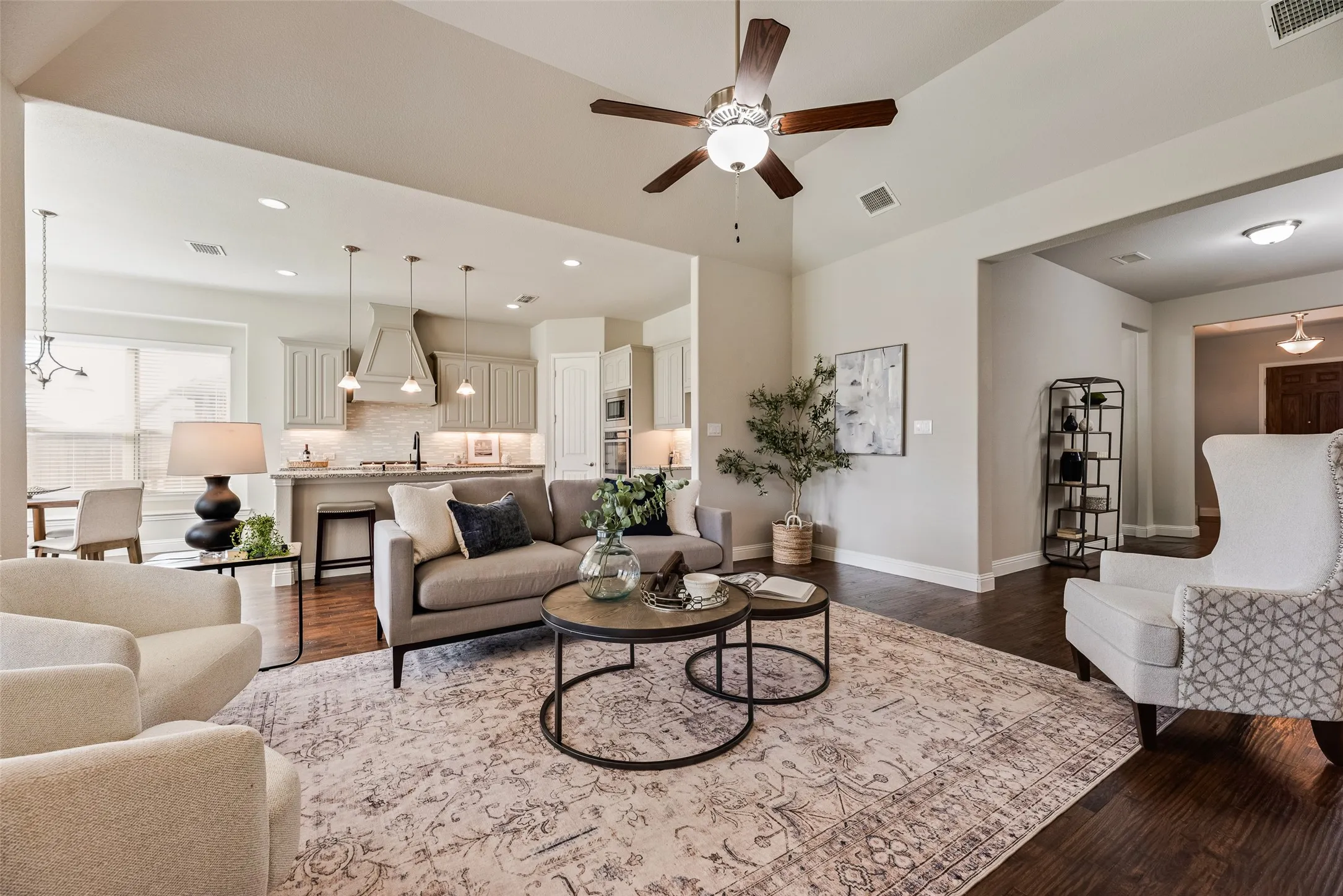Single Family Residence For Sale in Collin County , 2407 Maston Drive, Anna, Texas 75409, 3 Bedroom, 2 Bathroom, 2 Garage spaces, 2,473 Sqft, built in 2017, mls#21356152, Real Estate Agent in Anna, Homes For Sale in Collin county, Homes For Sale in Anna, Realtor in Anna Texas, Real Estate Brokerage Independent Realty Texas, Luminita Cordes Realtor