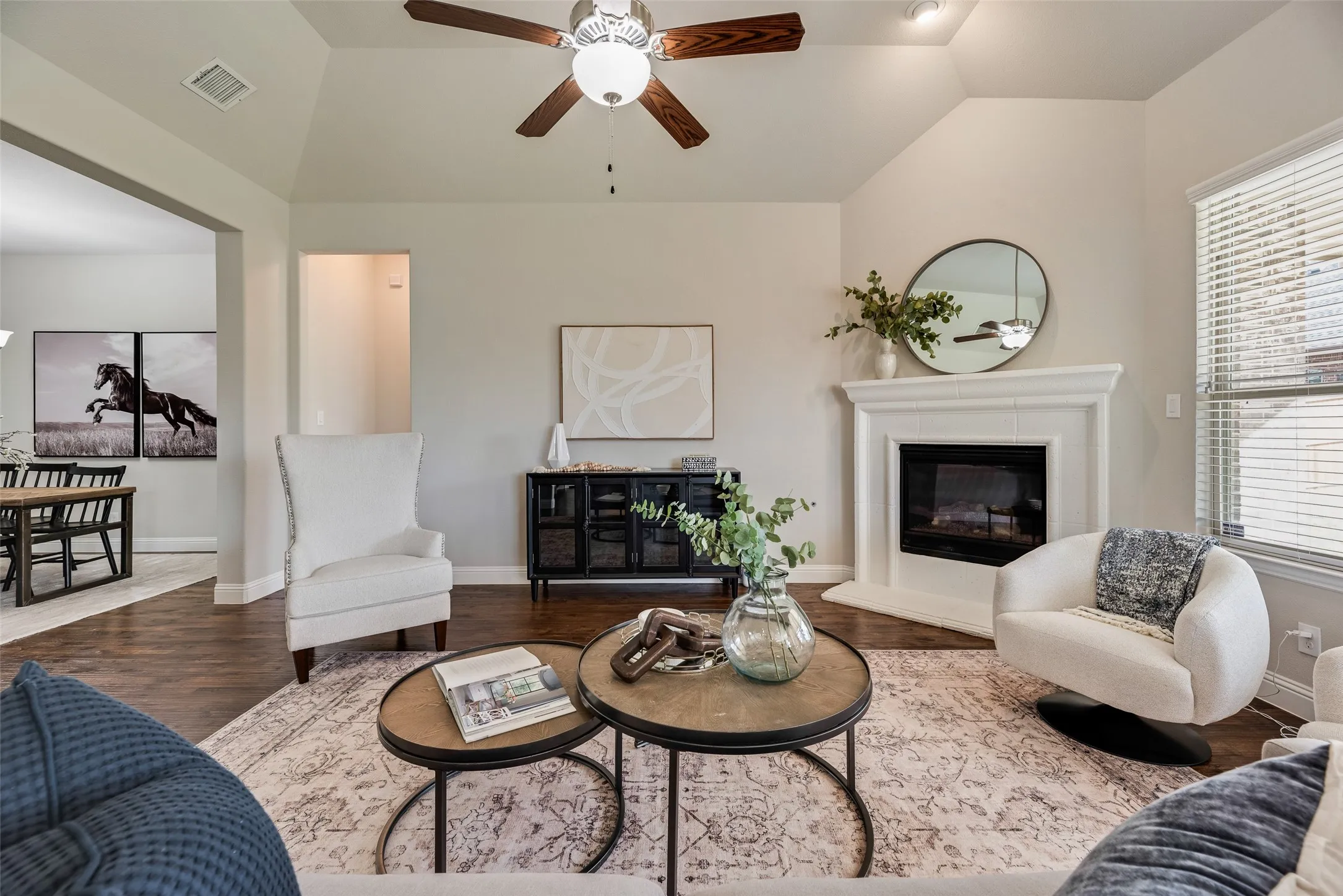 Single Family Residence For Sale in Collin County , 2407 Maston Drive, Anna, Texas 75409, 3 Bedroom, 2 Bathroom, 2 Garage spaces, 2,473 Sqft, built in 2017, mls#21356152, Real Estate Agent in Anna, Homes For Sale in Collin county, Homes For Sale in Anna, Realtor in Anna Texas, Real Estate Brokerage Independent Realty Texas, Luminita Cordes Realtor