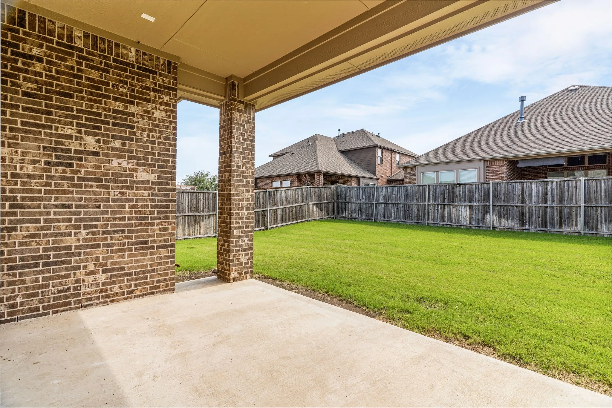 Single Family Residence For Sale in Collin County , 2407 Maston Drive, Anna, Texas 75409, 3 Bedroom, 2 Bathroom, 2 Garage spaces, 2,473 Sqft, built in 2017, mls#21356152, Real Estate Agent in Anna, Homes For Sale in Collin county, Homes For Sale in Anna, Realtor in Anna Texas, Real Estate Brokerage Independent Realty Texas, Luminita Cordes Realtor