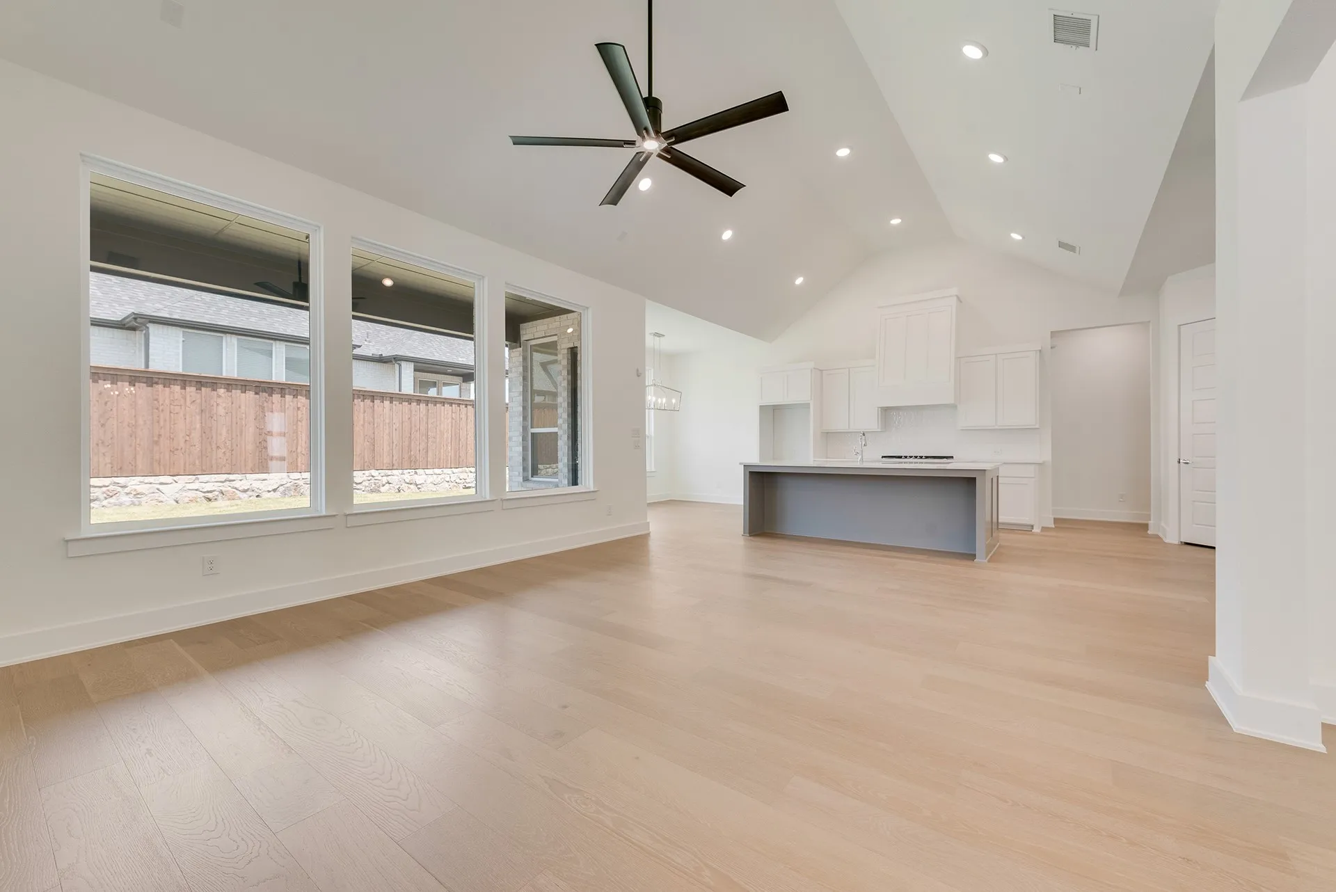 Single Family Residence For Sale in Rockwall County , 830 Montrose Drive, Rockwall, Texas 75087, 5 Bedroom, 4 Bathroom, 3 Garage spaces, 3,454 Sqft, built in 2025, mls#21356321, Real Estate Agent in Rockwall, Homes For Sale in Rockwall county, Homes For Sale in Rockwall, Realtor in Rockwall Texas, Real Estate Brokerage Independent Realty Texas, Luminita Cordes Realtor