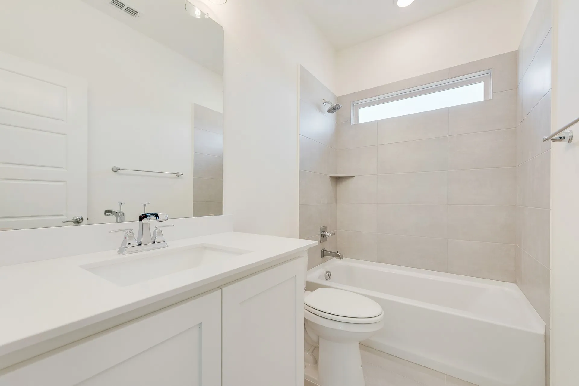 Single Family Residence For Sale in Rockwall County , 830 Montrose Drive, Rockwall, Texas 75087, 5 Bedroom, 4 Bathroom, 3 Garage spaces, 3,454 Sqft, built in 2025, mls#21356321, Real Estate Agent in Rockwall, Homes For Sale in Rockwall county, Homes For Sale in Rockwall, Realtor in Rockwall Texas, Real Estate Brokerage Independent Realty Texas, Luminita Cordes Realtor