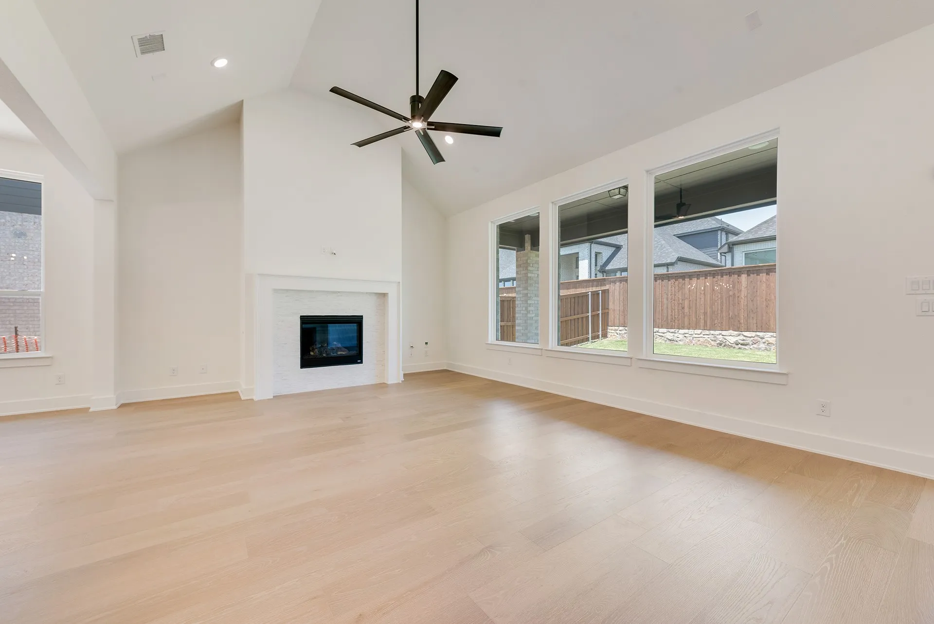 Single Family Residence For Sale in Rockwall County , 830 Montrose Drive, Rockwall, Texas 75087, 5 Bedroom, 4 Bathroom, 3 Garage spaces, 3,454 Sqft, built in 2025, mls#21356321, Real Estate Agent in Rockwall, Homes For Sale in Rockwall county, Homes For Sale in Rockwall, Realtor in Rockwall Texas, Real Estate Brokerage Independent Realty Texas, Luminita Cordes Realtor