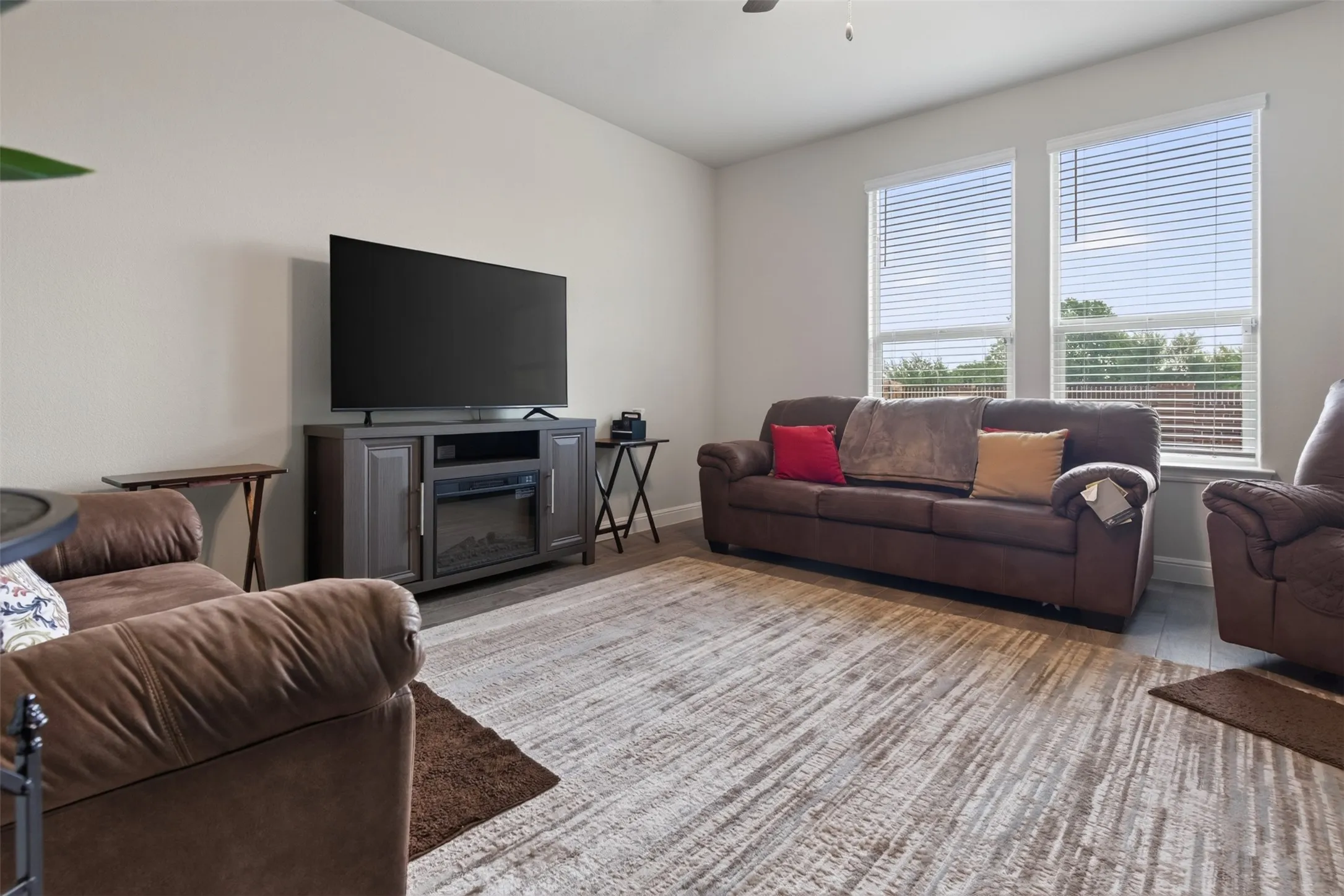 Single Family Residence For Sale in Johnson County , 1203 Larkspur Lane, Cleburne, Texas 76033, 4 Bedroom, 2 Bathroom, 3 Garage spaces, 1,848 Sqft, built in 2020, mls#21355391, Real Estate Agent in Cleburne, Homes For Sale in Johnson county, Homes For Sale in Cleburne, Realtor in Cleburne Texas, Real Estate Brokerage Independent Realty Texas, Luminita Cordes Realtor