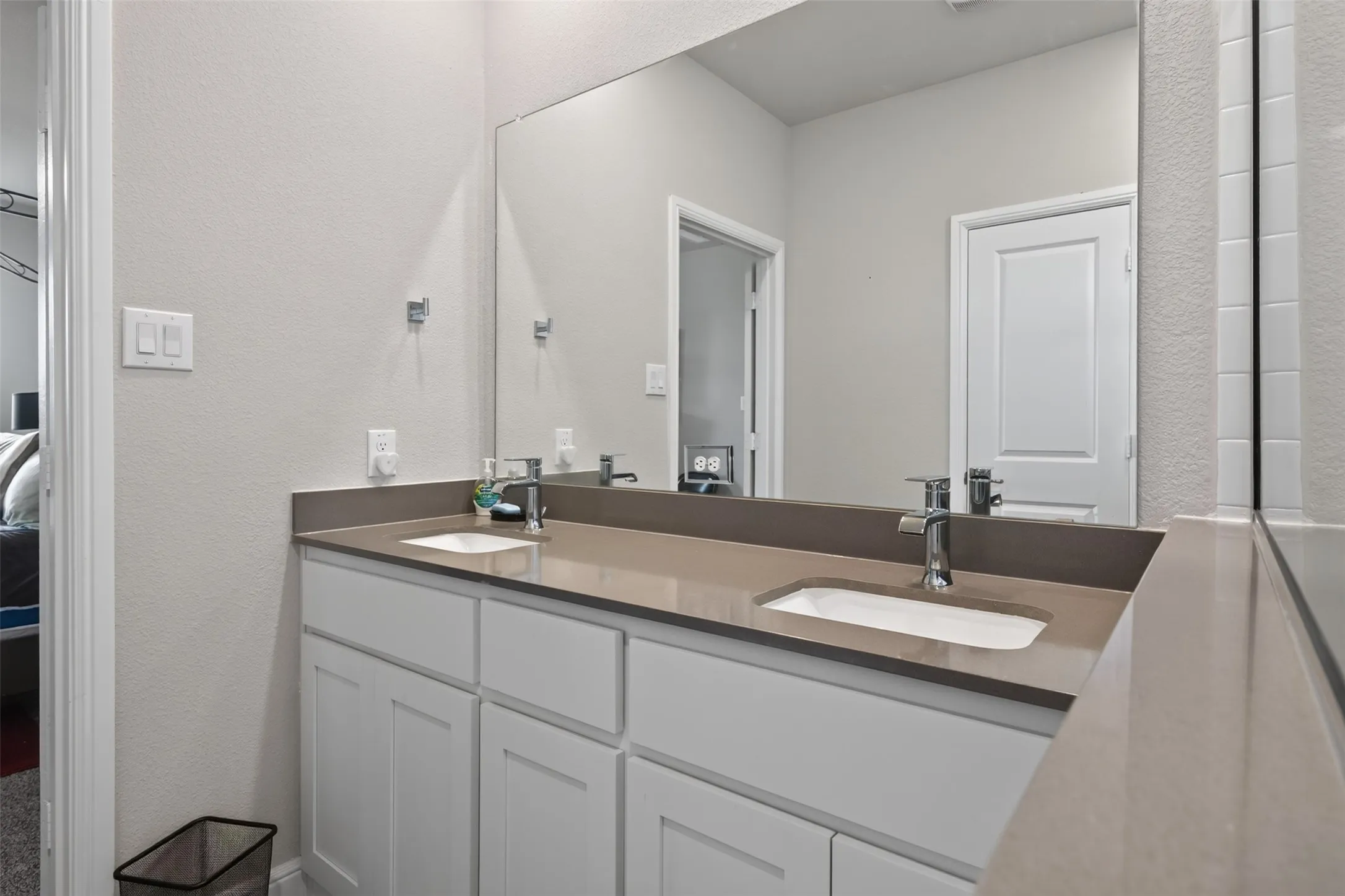 Single Family Residence For Sale in Johnson County , 1203 Larkspur Lane, Cleburne, Texas 76033, 4 Bedroom, 2 Bathroom, 3 Garage spaces, 1,848 Sqft, built in 2020, mls#21355391, Real Estate Agent in Cleburne, Homes For Sale in Johnson county, Homes For Sale in Cleburne, Realtor in Cleburne Texas, Real Estate Brokerage Independent Realty Texas, Luminita Cordes Realtor