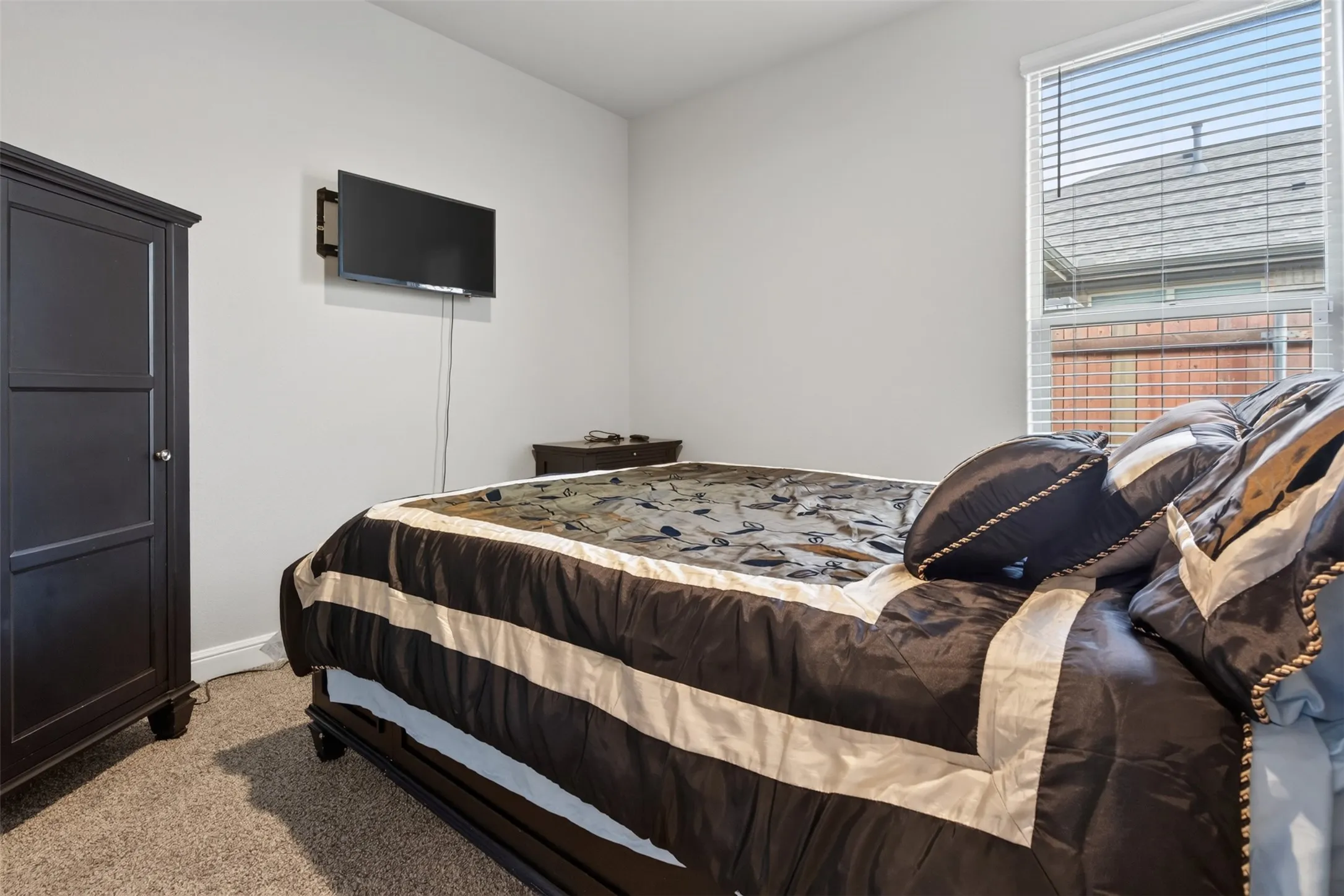 Single Family Residence For Sale in Johnson County , 1203 Larkspur Lane, Cleburne, Texas 76033, 4 Bedroom, 2 Bathroom, 3 Garage spaces, 1,848 Sqft, built in 2020, mls#21355391, Real Estate Agent in Cleburne, Homes For Sale in Johnson county, Homes For Sale in Cleburne, Realtor in Cleburne Texas, Real Estate Brokerage Independent Realty Texas, Luminita Cordes Realtor