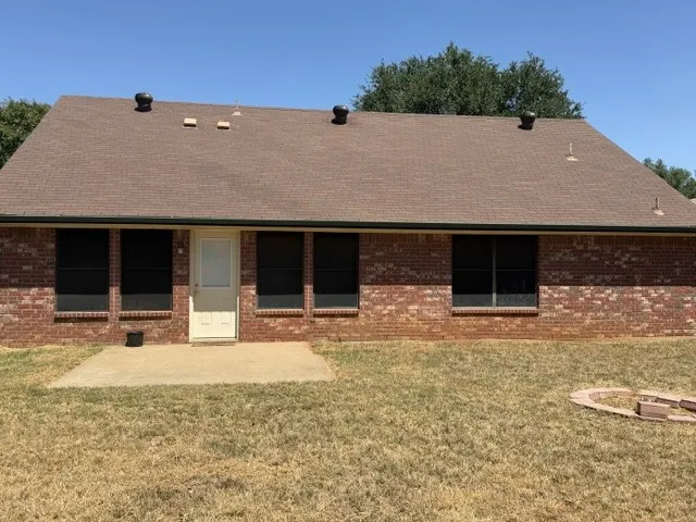 Single Family Residence For Rent in Hood County , 1511 Sunflower Lane, Granbury, Texas 76048, 3 Bedroom, 2 Bathroom, 2 Garage spaces, 1,343 Sqft, built in 1996, mls#21356322, Real Estate Agent in Granbury, Homes For Rent in Hood county, Homes For Rent in Granbury, Realtor in Granbury Texas, Real Estate Brokerage Independent Realty Texas, Luminita Cordes Realtor