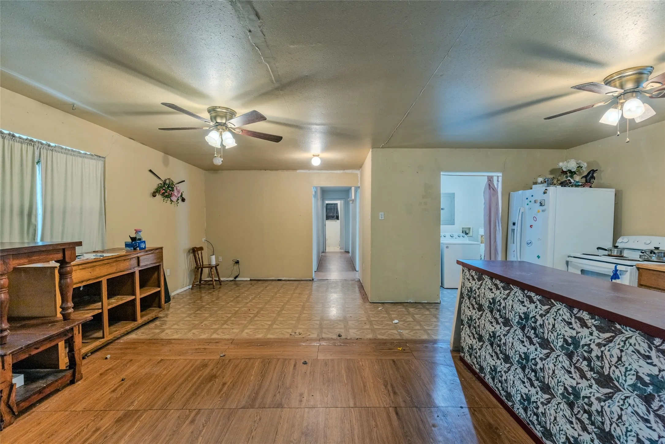 Single Family Residence For Sale in Hunt County , 4666 Fm 1569, Farmersville, Texas 75442, 6 Bedroom, 3 Bathroom, 2 Garage spaces, 1,854 Sqft, built in 1992, mls#21356331, Real Estate Agent in Farmersville, Homes For Sale in Hunt county, Homes For Sale in Farmersville, Realtor in Farmersville Texas, Real Estate Brokerage Independent Realty Texas, Luminita Cordes Realtor