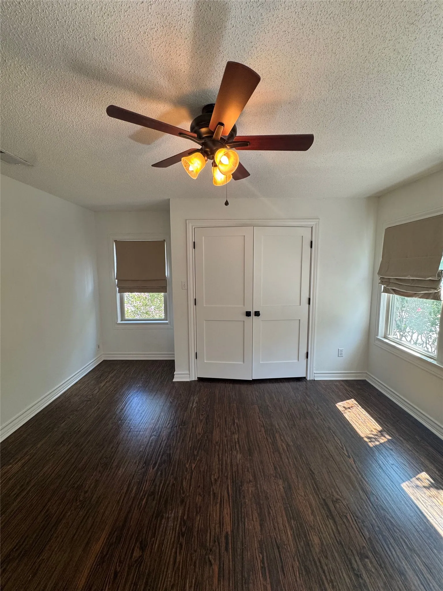Single Family Residence For Rent in Tarrant County , 2565 Shirley Avenue, Fort Worth, Texas 76109, 4 Bedroom, 3 Bathroom, 2 Garage spaces, 2,696 Sqft, built in 1956, mls#21356339, Real Estate Agent in Fort Worth, Homes For Rent in Tarrant county, Homes For Rent in Fort Worth, Realtor in Fort Worth Texas, Real Estate Brokerage Independent Realty Texas, Luminita Cordes Realtor