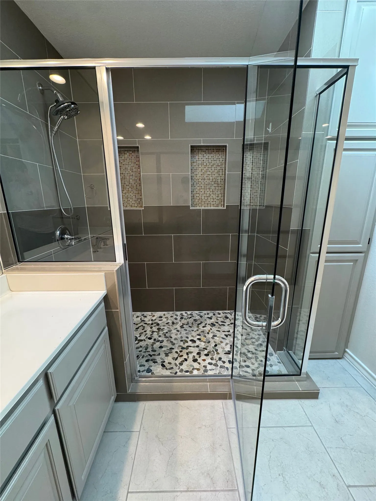 Single Family Residence For Rent in Tarrant County , 2565 Shirley Avenue, Fort Worth, Texas 76109, 4 Bedroom, 3 Bathroom, 2 Garage spaces, 2,696 Sqft, built in 1956, mls#21356339, Real Estate Agent in Fort Worth, Homes For Rent in Tarrant county, Homes For Rent in Fort Worth, Realtor in Fort Worth Texas, Real Estate Brokerage Independent Realty Texas, Luminita Cordes Realtor