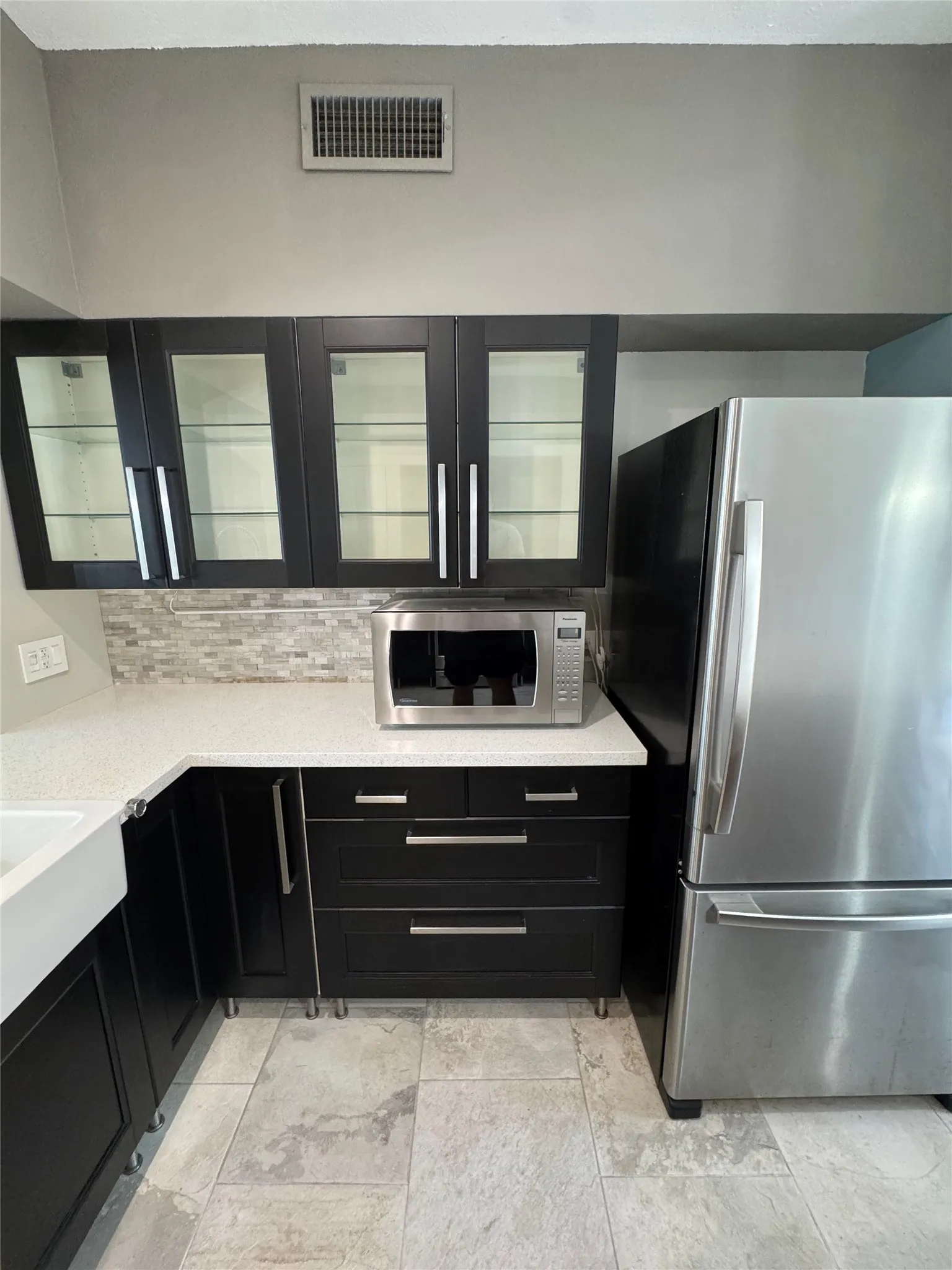 Single Family Residence For Rent in Tarrant County , 2565 Shirley Avenue, Fort Worth, Texas 76109, 4 Bedroom, 3 Bathroom, 2 Garage spaces, 2,696 Sqft, built in 1956, mls#21356339, Real Estate Agent in Fort Worth, Homes For Rent in Tarrant county, Homes For Rent in Fort Worth, Realtor in Fort Worth Texas, Real Estate Brokerage Independent Realty Texas, Luminita Cordes Realtor