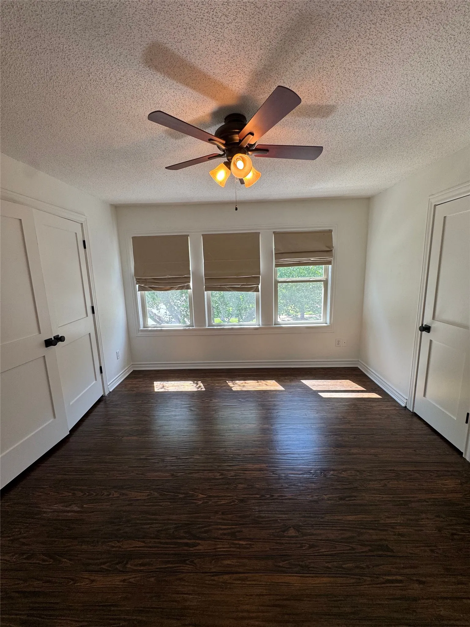 Single Family Residence For Rent in Tarrant County , 2565 Shirley Avenue, Fort Worth, Texas 76109, 4 Bedroom, 3 Bathroom, 2 Garage spaces, 2,696 Sqft, built in 1956, mls#21356339, Real Estate Agent in Fort Worth, Homes For Rent in Tarrant county, Homes For Rent in Fort Worth, Realtor in Fort Worth Texas, Real Estate Brokerage Independent Realty Texas, Luminita Cordes Realtor
