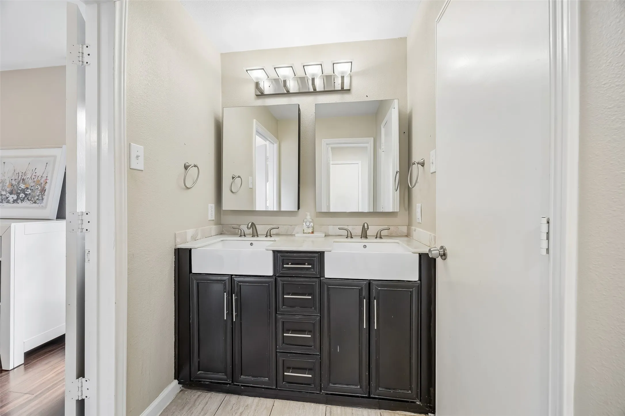 Single Family Residence For Sale in Collin County , 2904 Robin Road, Plano, Texas 75075, 4 Bedroom, 3 Bathroom, 2 Garage spaces, 2,639 Sqft, built in 1973, mls#21355811, Real Estate Agent in Plano, Homes For Sale in Collin county, Homes For Sale in Plano, Realtor in Plano Texas, Real Estate Brokerage Independent Realty Texas, Luminita Cordes Realtor