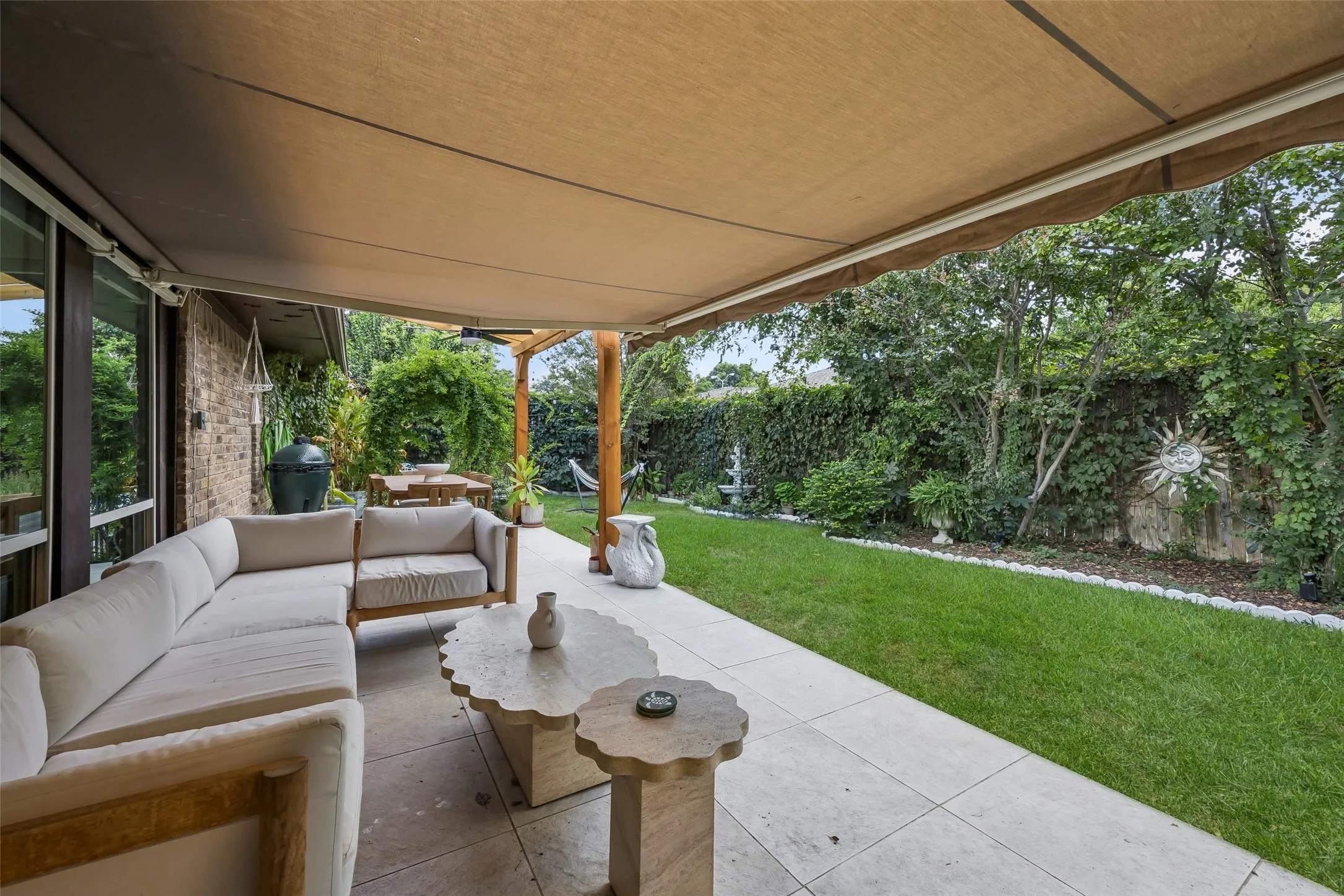 Single Family Residence For Sale in Collin County , 2904 Robin Road, Plano, Texas 75075, 4 Bedroom, 3 Bathroom, 2 Garage spaces, 2,639 Sqft, built in 1973, mls#21355811, Real Estate Agent in Plano, Homes For Sale in Collin county, Homes For Sale in Plano, Realtor in Plano Texas, Real Estate Brokerage Independent Realty Texas, Luminita Cordes Realtor