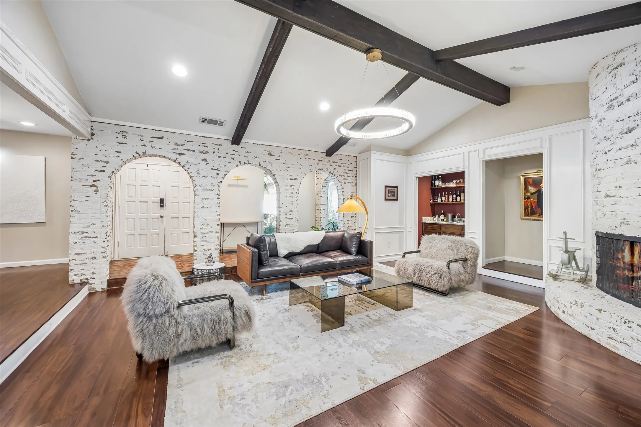 Single Family Residence For Sale in Collin County , 2904 Robin Road, Plano, Texas 75075, 4 Bedroom, 3 Bathroom, 2 Garage spaces, 2,639 Sqft, built in 1973, mls#21355811, Real Estate Agent in Plano, Homes For Sale in Collin county, Homes For Sale in Plano, Realtor in Plano Texas, Real Estate Brokerage Independent Realty Texas, Luminita Cordes Realtor