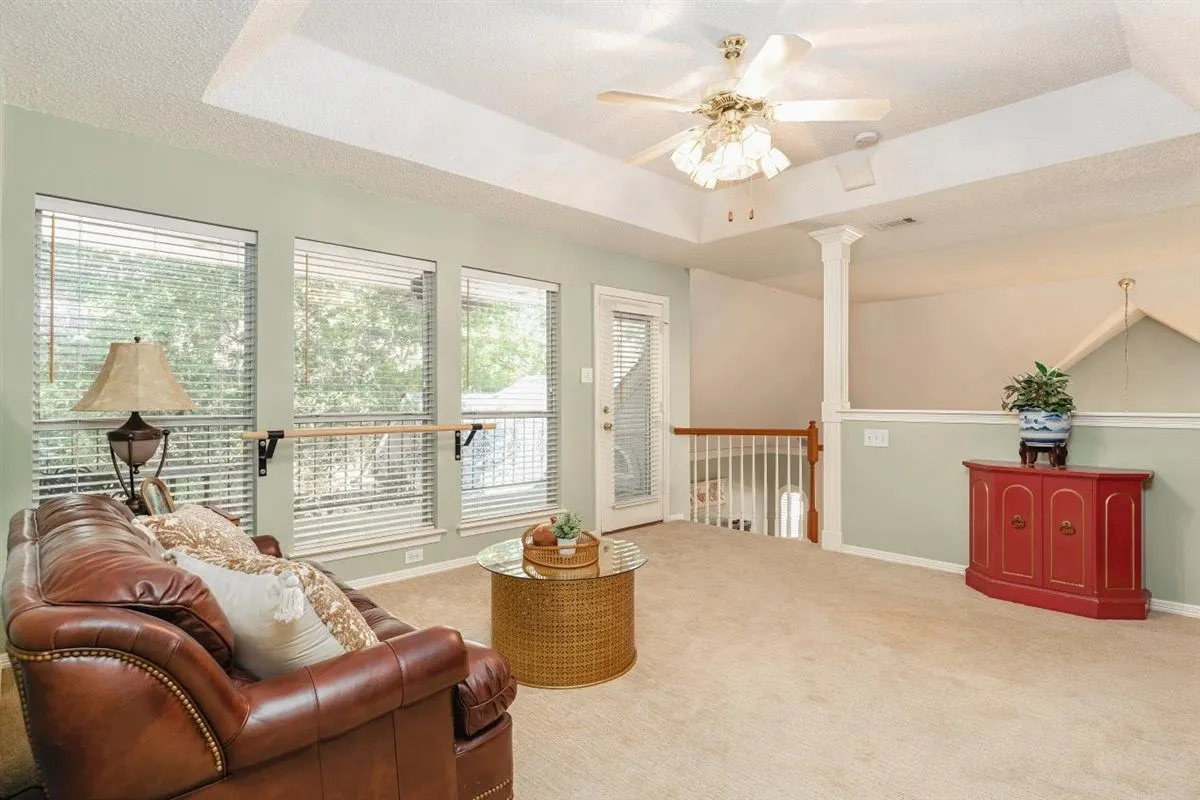 Single Family Residence For Sale in Tarrant County , 301 W Mill Valley Drive, Colleyville, Texas 76034, 4 Bedroom, 3 Bathroom, 2 Garage spaces, 3,282 Sqft, built in 1994, mls#21354897, Real Estate Agent in Colleyville, Homes For Sale in Tarrant county, Homes For Sale in Colleyville, Realtor in Colleyville Texas, Real Estate Brokerage Independent Realty Texas, Luminita Cordes Realtor