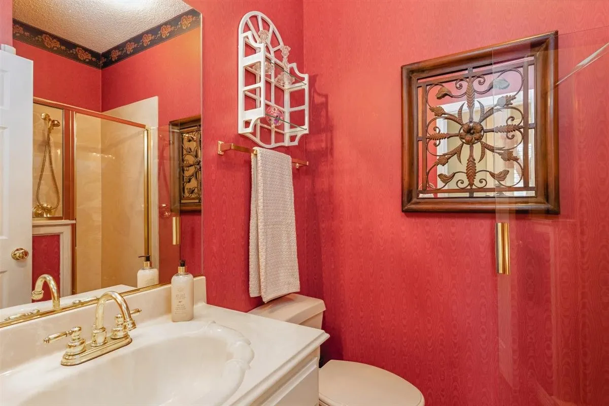 Single Family Residence For Sale in Tarrant County , 301 W Mill Valley Drive, Colleyville, Texas 76034, 4 Bedroom, 3 Bathroom, 2 Garage spaces, 3,282 Sqft, built in 1994, mls#21354897, Real Estate Agent in Colleyville, Homes For Sale in Tarrant county, Homes For Sale in Colleyville, Realtor in Colleyville Texas, Real Estate Brokerage Independent Realty Texas, Luminita Cordes Realtor