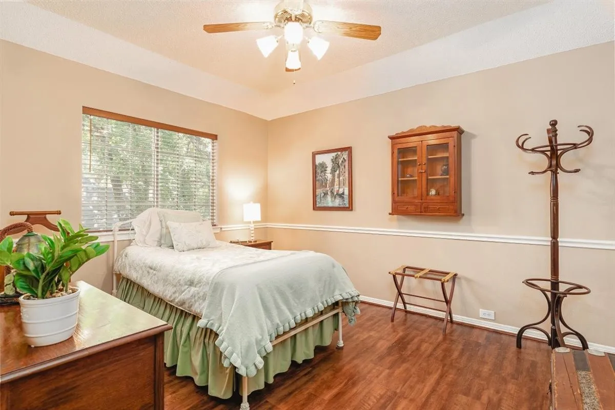 Single Family Residence For Sale in Tarrant County , 301 W Mill Valley Drive, Colleyville, Texas 76034, 4 Bedroom, 3 Bathroom, 2 Garage spaces, 3,282 Sqft, built in 1994, mls#21354897, Real Estate Agent in Colleyville, Homes For Sale in Tarrant county, Homes For Sale in Colleyville, Realtor in Colleyville Texas, Real Estate Brokerage Independent Realty Texas, Luminita Cordes Realtor