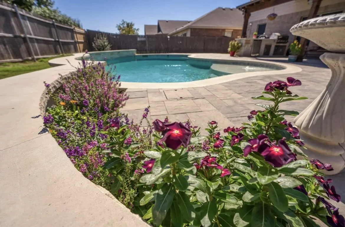 Single Family Residence For Sale in Tarrant County , 8928 Winding Valley Drive, Fort Worth, Texas 76244, 3 Bedroom, 3 Bathroom, 2 Garage spaces, 2,473 Sqft, built in 2012, Price $414,900, mls#21355890, Real Estate Agent in Fort Worth, Homes For Sale in Tarrant county, Homes For Sale in Fort Worth, Realtor in Fort Worth Texas, Real Estate Brokerage Independent Realty Texas, Luminita Cordes Realtor