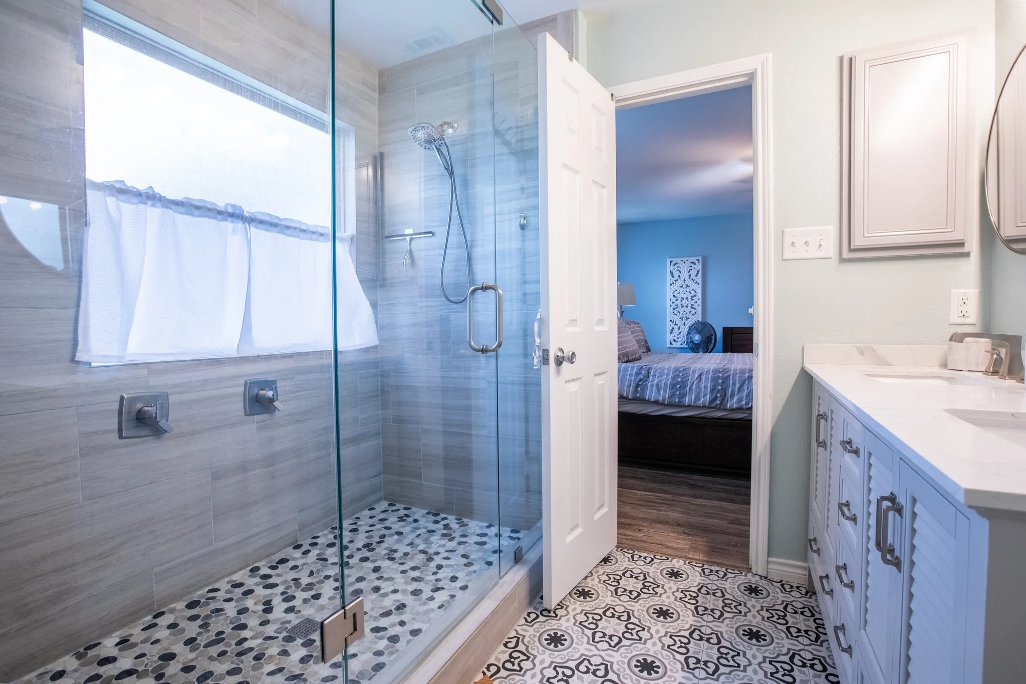 Single Family Residence For Sale in Tarrant County , 8928 Winding Valley Drive, Fort Worth, Texas 76244, 3 Bedroom, 3 Bathroom, 2 Garage spaces, 2,473 Sqft, built in 2012, Price $414,900, mls#21355890, Real Estate Agent in Fort Worth, Homes For Sale in Tarrant county, Homes For Sale in Fort Worth, Realtor in Fort Worth Texas, Real Estate Brokerage Independent Realty Texas, Luminita Cordes Realtor