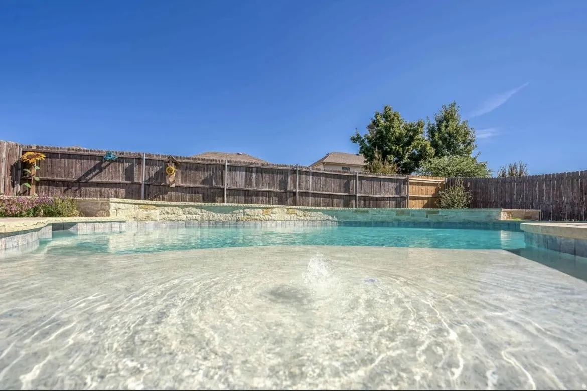 Single Family Residence For Sale in Tarrant County , 8928 Winding Valley Drive, Fort Worth, Texas 76244, 3 Bedroom, 3 Bathroom, 2 Garage spaces, 2,473 Sqft, built in 2012, Price $414,900, mls#21355890, Real Estate Agent in Fort Worth, Homes For Sale in Tarrant county, Homes For Sale in Fort Worth, Realtor in Fort Worth Texas, Real Estate Brokerage Independent Realty Texas, Luminita Cordes Realtor