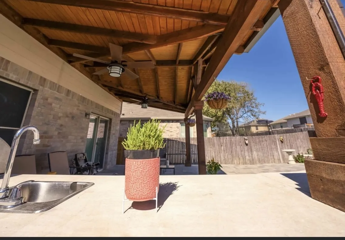 Single Family Residence For Sale in Tarrant County , 8928 Winding Valley Drive, Fort Worth, Texas 76244, 3 Bedroom, 3 Bathroom, 2 Garage spaces, 2,473 Sqft, built in 2012, Price $414,900, mls#21355890, Real Estate Agent in Fort Worth, Homes For Sale in Tarrant county, Homes For Sale in Fort Worth, Realtor in Fort Worth Texas, Real Estate Brokerage Independent Realty Texas, Luminita Cordes Realtor