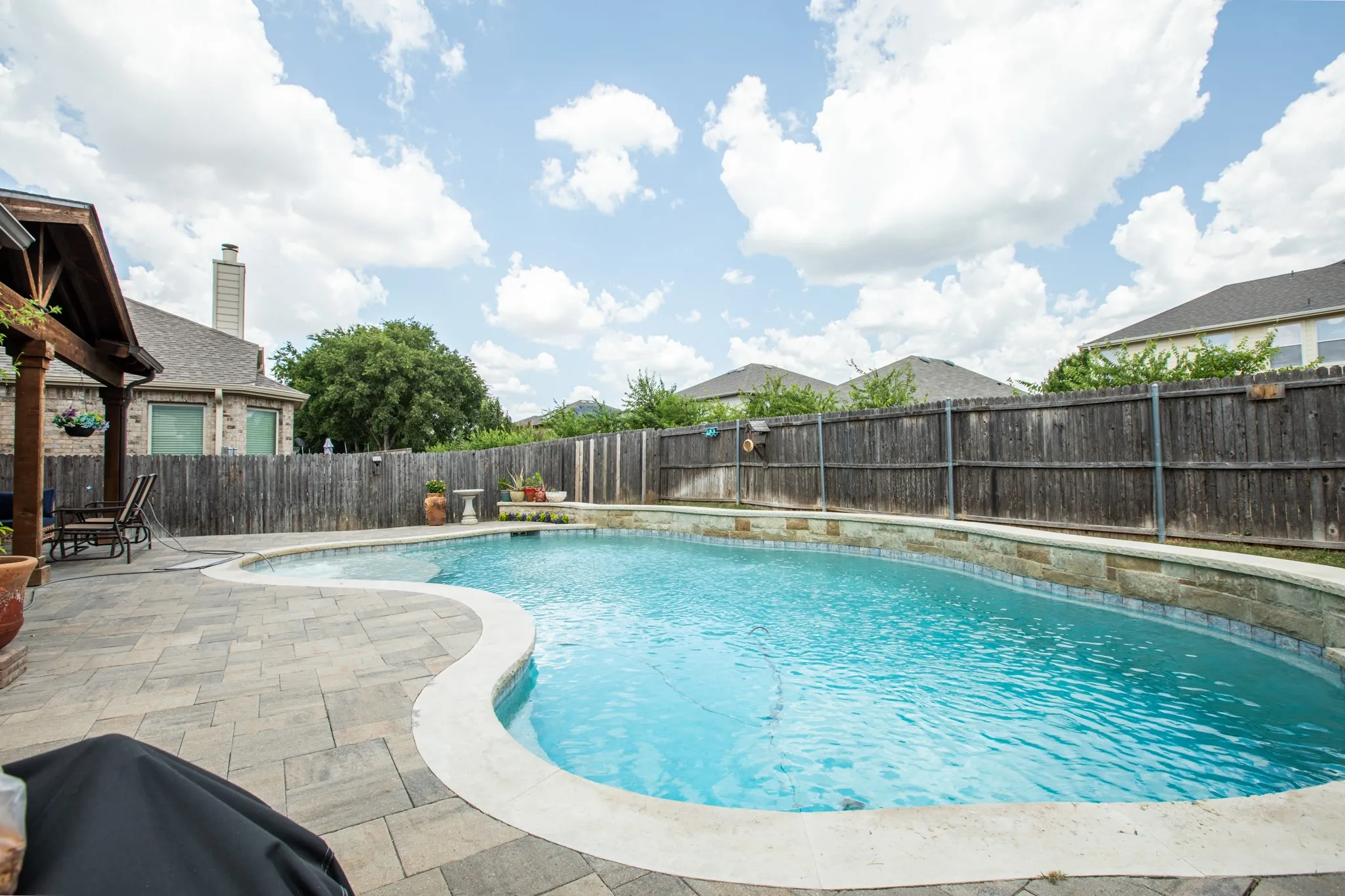 Single Family Residence For Sale in Tarrant County , 8928 Winding Valley Drive, Fort Worth, Texas 76244, 3 Bedroom, 3 Bathroom, 2 Garage spaces, 2,473 Sqft, built in 2012, Price $414,900, mls#21355890, Real Estate Agent in Fort Worth, Homes For Sale in Tarrant county, Homes For Sale in Fort Worth, Realtor in Fort Worth Texas, Real Estate Brokerage Independent Realty Texas, Luminita Cordes Realtor