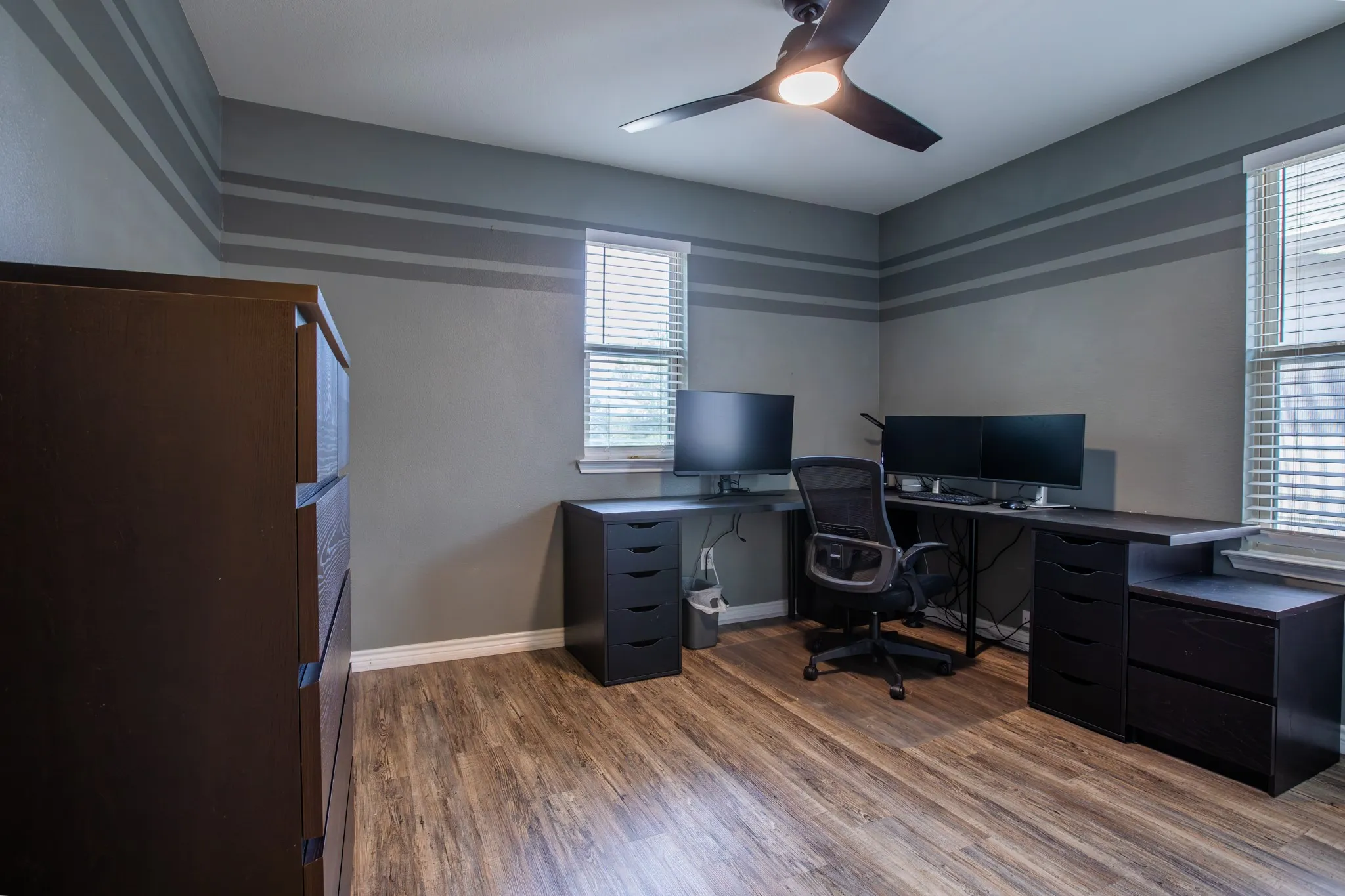 Single Family Residence For Sale in Tarrant County , 8928 Winding Valley Drive, Fort Worth, Texas 76244, 3 Bedroom, 3 Bathroom, 2 Garage spaces, 2,473 Sqft, built in 2012, Price $414,900, mls#21355890, Real Estate Agent in Fort Worth, Homes For Sale in Tarrant county, Homes For Sale in Fort Worth, Realtor in Fort Worth Texas, Real Estate Brokerage Independent Realty Texas, Luminita Cordes Realtor
