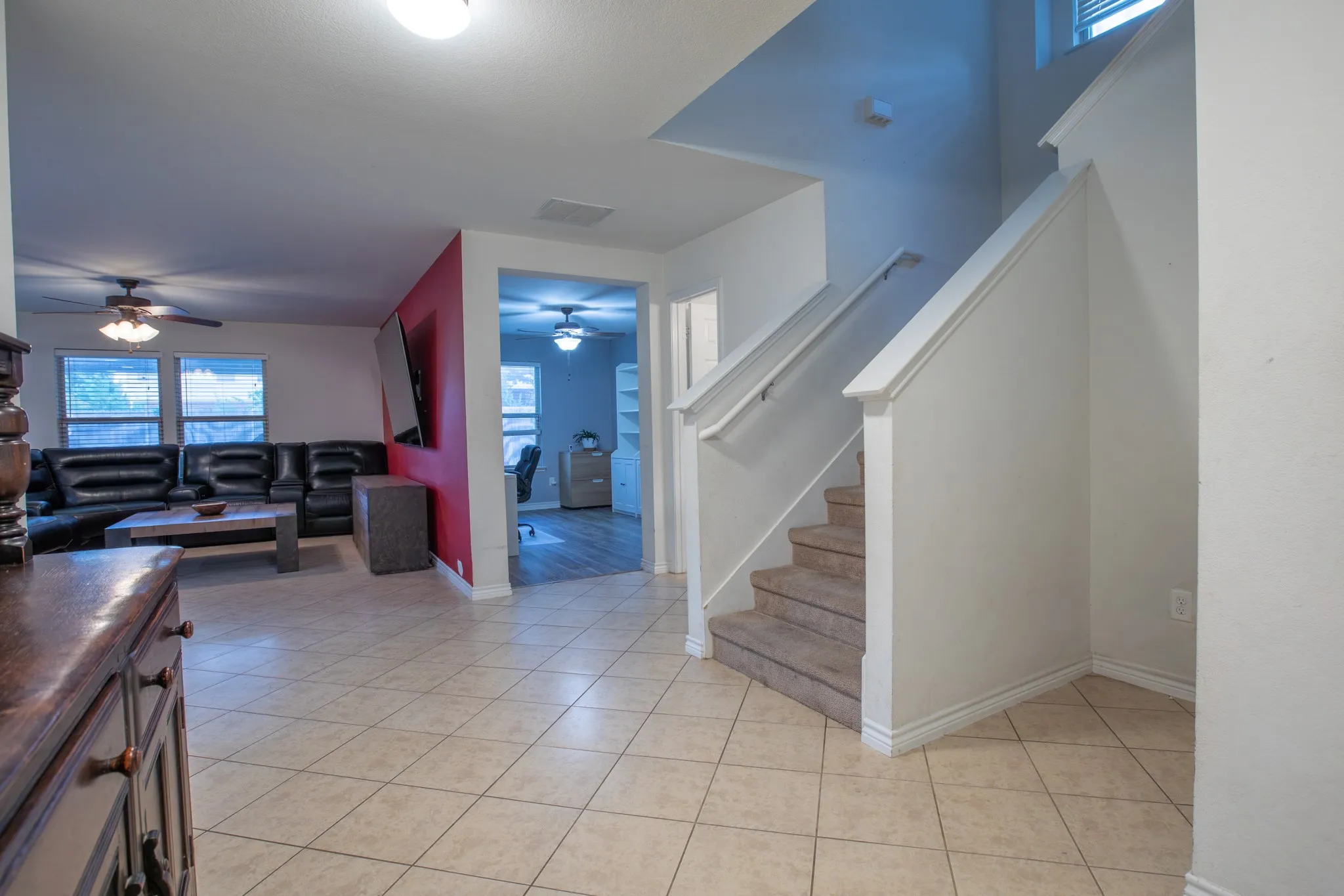 Single Family Residence For Sale in Tarrant County , 8928 Winding Valley Drive, Fort Worth, Texas 76244, 3 Bedroom, 3 Bathroom, 2 Garage spaces, 2,473 Sqft, built in 2012, Price $414,900, mls#21355890, Real Estate Agent in Fort Worth, Homes For Sale in Tarrant county, Homes For Sale in Fort Worth, Realtor in Fort Worth Texas, Real Estate Brokerage Independent Realty Texas, Luminita Cordes Realtor