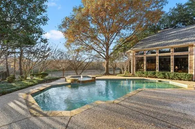 Single Family Residence For Rent in Collin County , 5327 Willow Wood Lane, Dallas, Texas 75252, 5 Bedroom, 5 Bathroom, 3 Garage spaces, 4,908 Sqft, built in 1990, Price $6,900, mls#21344617, Real Estate Agent in Dallas, Homes For Rent in Collin county, Homes For Rent in Dallas, Realtor in Dallas Texas, Real Estate Brokerage Independent Realty Texas, Luminita Cordes Realtor