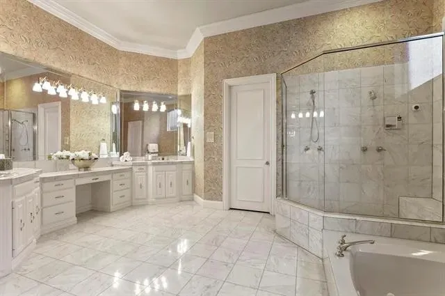Single Family Residence For Rent in Collin County , 5327 Willow Wood Lane, Dallas, Texas 75252, 5 Bedroom, 5 Bathroom, 3 Garage spaces, 4,908 Sqft, built in 1990, Price $6,900, mls#21344617, Real Estate Agent in Dallas, Homes For Rent in Collin county, Homes For Rent in Dallas, Realtor in Dallas Texas, Real Estate Brokerage Independent Realty Texas, Luminita Cordes Realtor