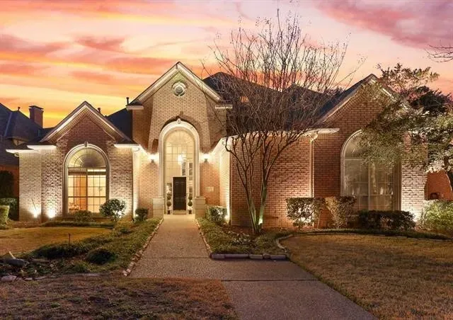 Single Family Residence For Rent in Collin County , 5327 Willow Wood Lane, Dallas, Texas 75252, 5 Bedroom, 5 Bathroom, 3 Garage spaces, 4,908 Sqft, built in 1990, Price $6,900, mls#21344617, Real Estate Agent in Dallas, Homes For Rent in Collin county, Homes For Rent in Dallas, Realtor in Dallas Texas, Real Estate Brokerage Independent Realty Texas, Luminita Cordes Realtor