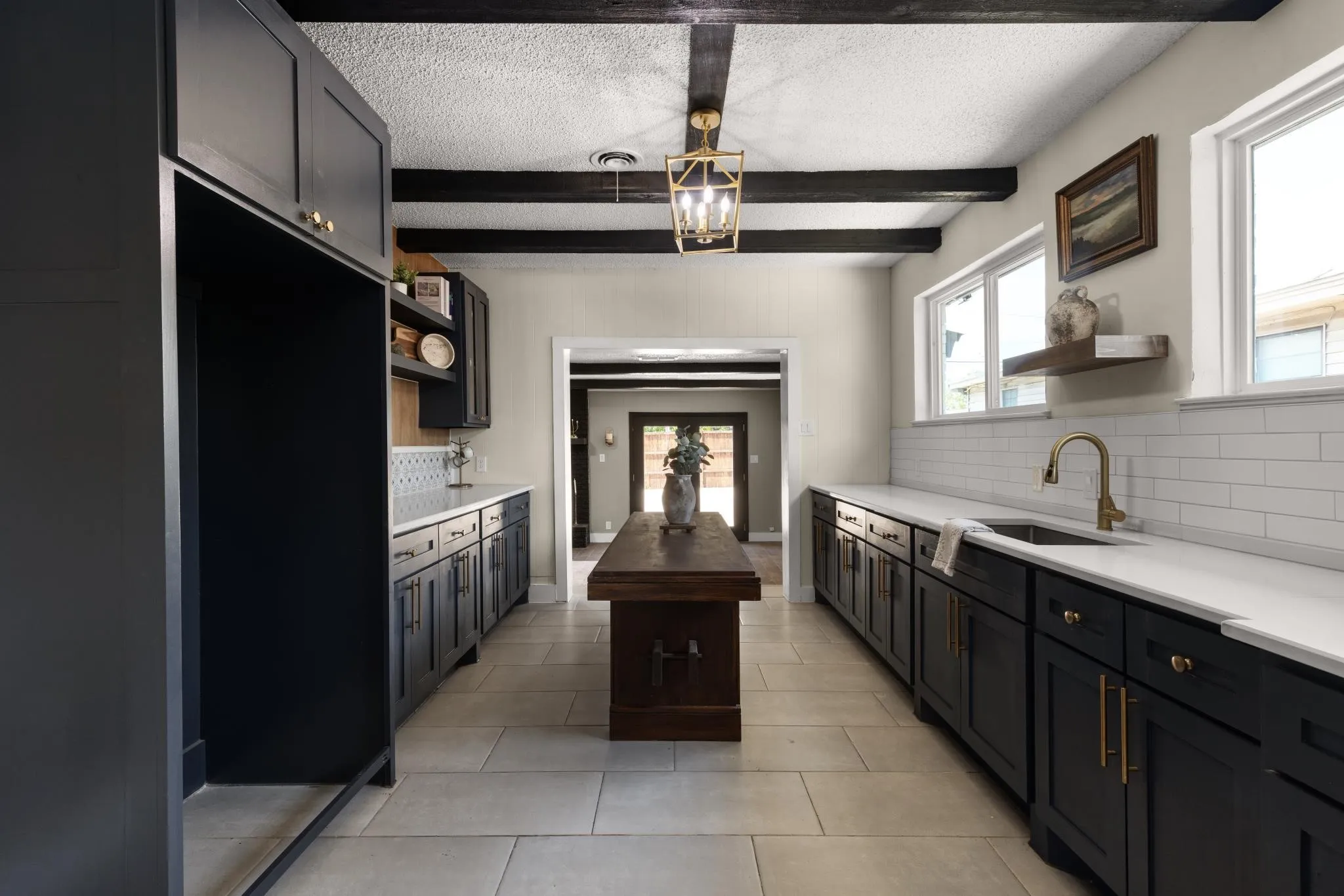 Single Family Residence For Sale in Tarrant County , 2915 Clinton Avenue, Fort Worth, Texas 76106, 3 Bedroom, 3 Bathroom, Garage spaces, 1,805 Sqft, built in 1965, mls#21356104, Real Estate Agent in Fort Worth, Homes For Sale in Tarrant county, Homes For Sale in Fort Worth, Realtor in Fort Worth Texas, Real Estate Brokerage Independent Realty Texas, Luminita Cordes Realtor