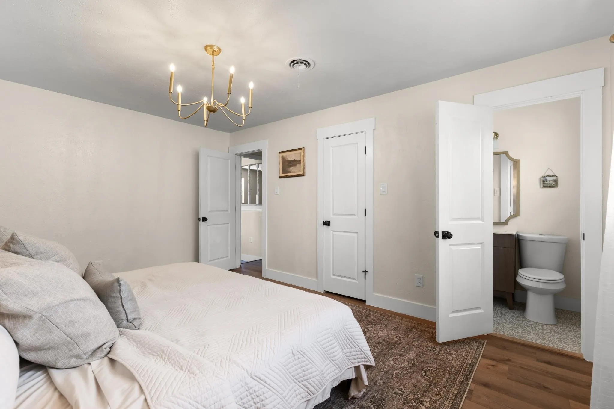 Single Family Residence For Sale in Tarrant County , 2915 Clinton Avenue, Fort Worth, Texas 76106, 3 Bedroom, 3 Bathroom, Garage spaces, 1,805 Sqft, built in 1965, mls#21356104, Real Estate Agent in Fort Worth, Homes For Sale in Tarrant county, Homes For Sale in Fort Worth, Realtor in Fort Worth Texas, Real Estate Brokerage Independent Realty Texas, Luminita Cordes Realtor