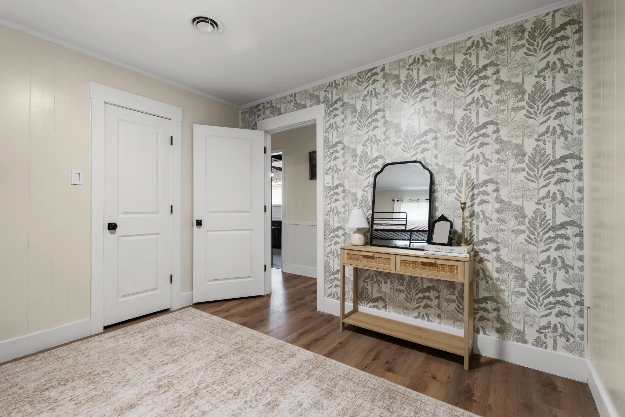 Single Family Residence For Sale in Tarrant County , 2915 Clinton Avenue, Fort Worth, Texas 76106, 3 Bedroom, 3 Bathroom, Garage spaces, 1,805 Sqft, built in 1965, mls#21356104, Real Estate Agent in Fort Worth, Homes For Sale in Tarrant county, Homes For Sale in Fort Worth, Realtor in Fort Worth Texas, Real Estate Brokerage Independent Realty Texas, Luminita Cordes Realtor