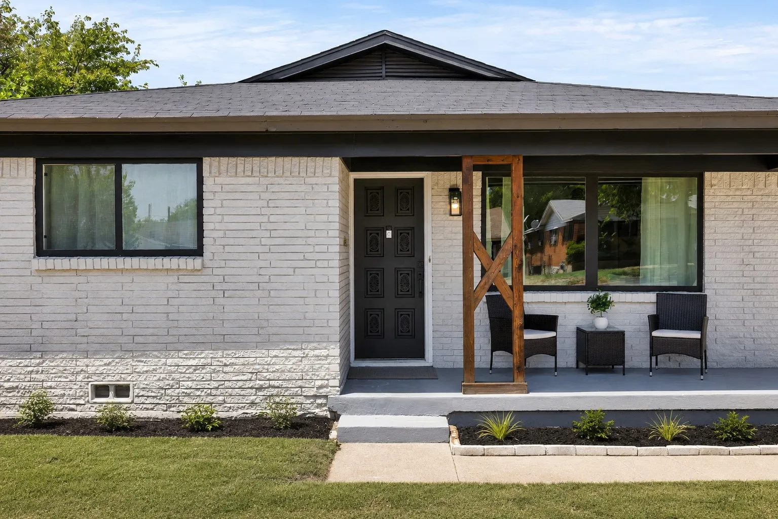 Single Family Residence For Sale in Tarrant County , 2915 Clinton Avenue, Fort Worth, Texas 76106, 3 Bedroom, 3 Bathroom, Garage spaces, 1,805 Sqft, built in 1965, mls#21356104, Real Estate Agent in Fort Worth, Homes For Sale in Tarrant county, Homes For Sale in Fort Worth, Realtor in Fort Worth Texas, Real Estate Brokerage Independent Realty Texas, Luminita Cordes Realtor